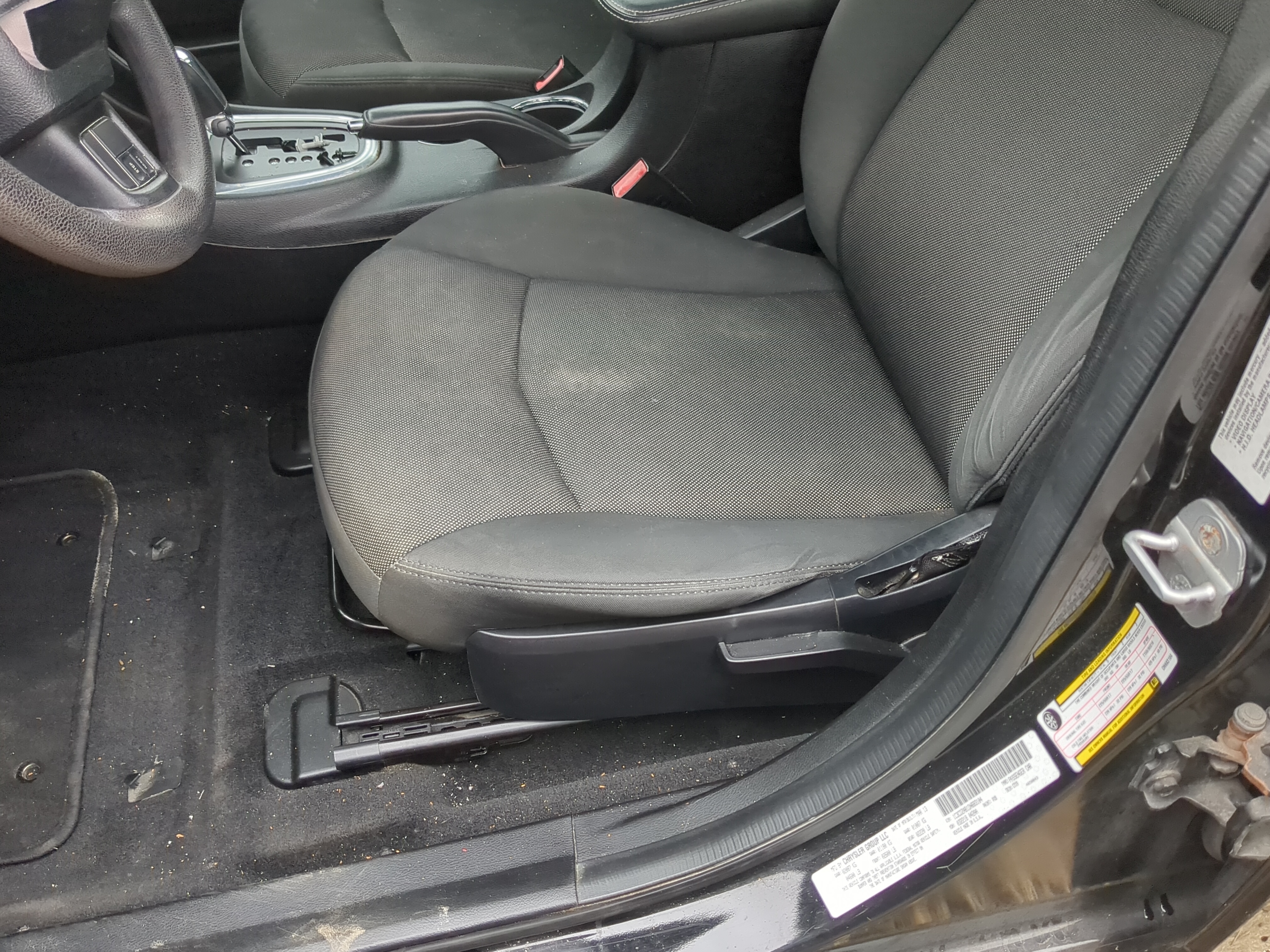 2011-2014 Dodge Avenger Driver Front Seat Oem 1200685 - Oemusedautoparts1.com