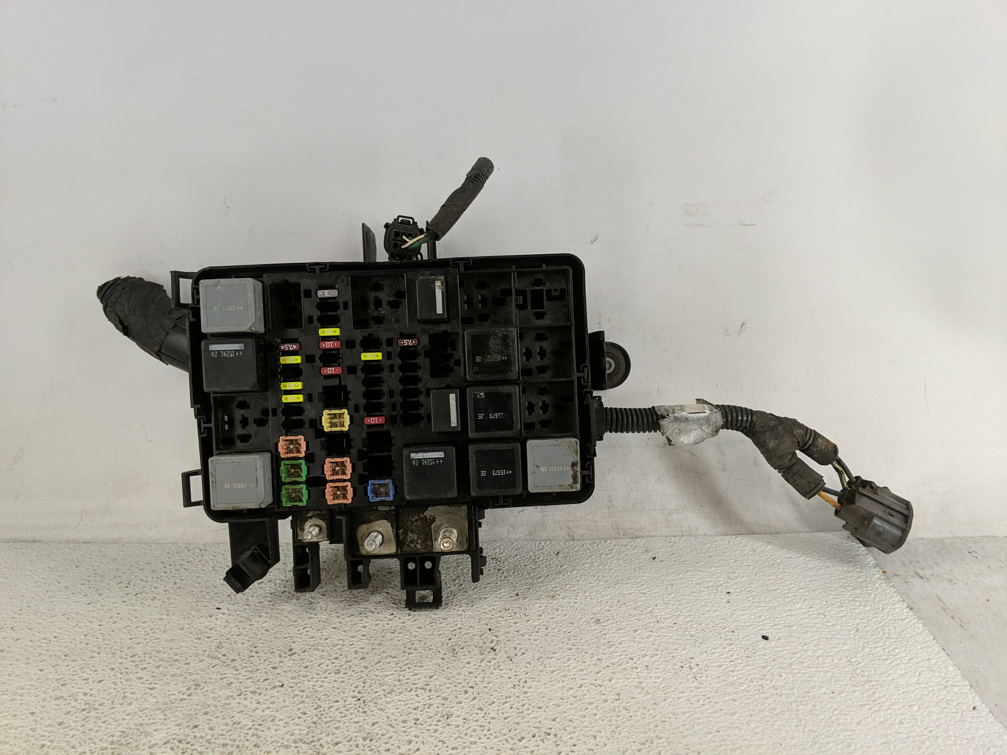 2016-2016 Ford Transit-250 Fusebox Fuse Box Relay Module Bk2t-14b144-aa 1200713 - Oemusedautoparts1.com