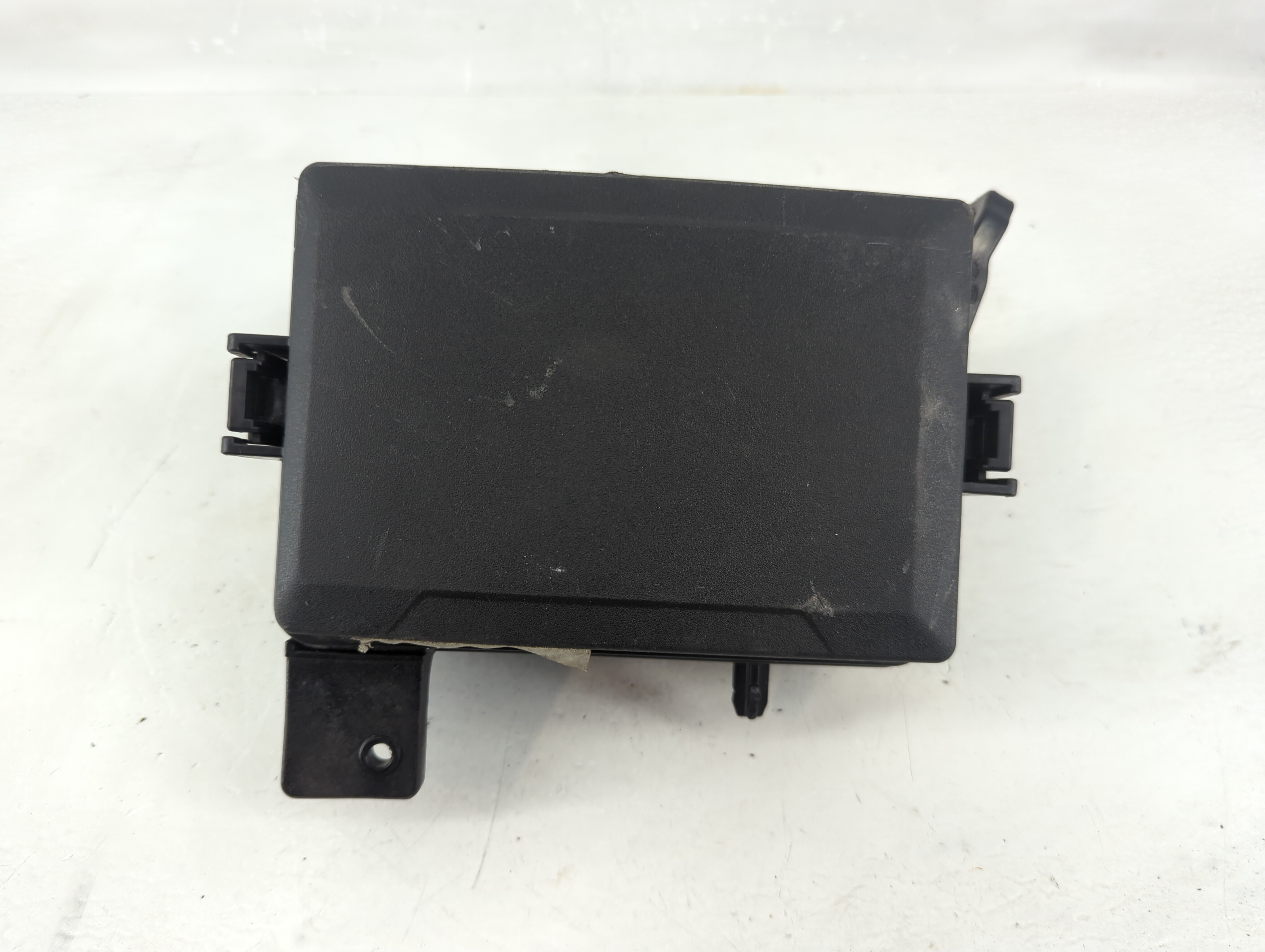 2020-2020 Hyundai Venue Fusebox Fuse Box Relay Module 91956-k2001 1200719 - Oemusedautoparts1.com