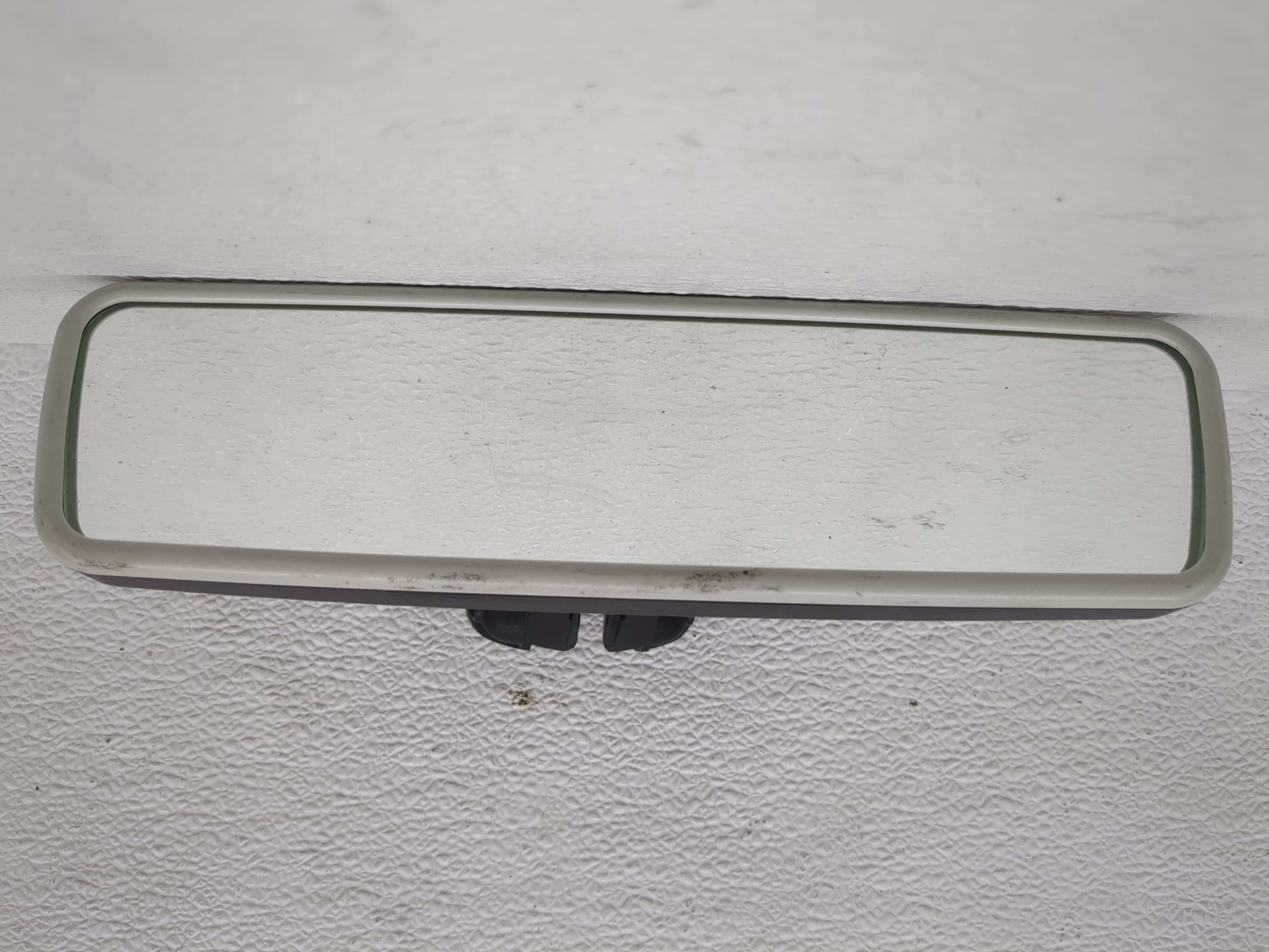 2012-2015 Volkswagen Passat Interior Rear View Mirror Oem 1200735 - Oemusedautoparts1.com