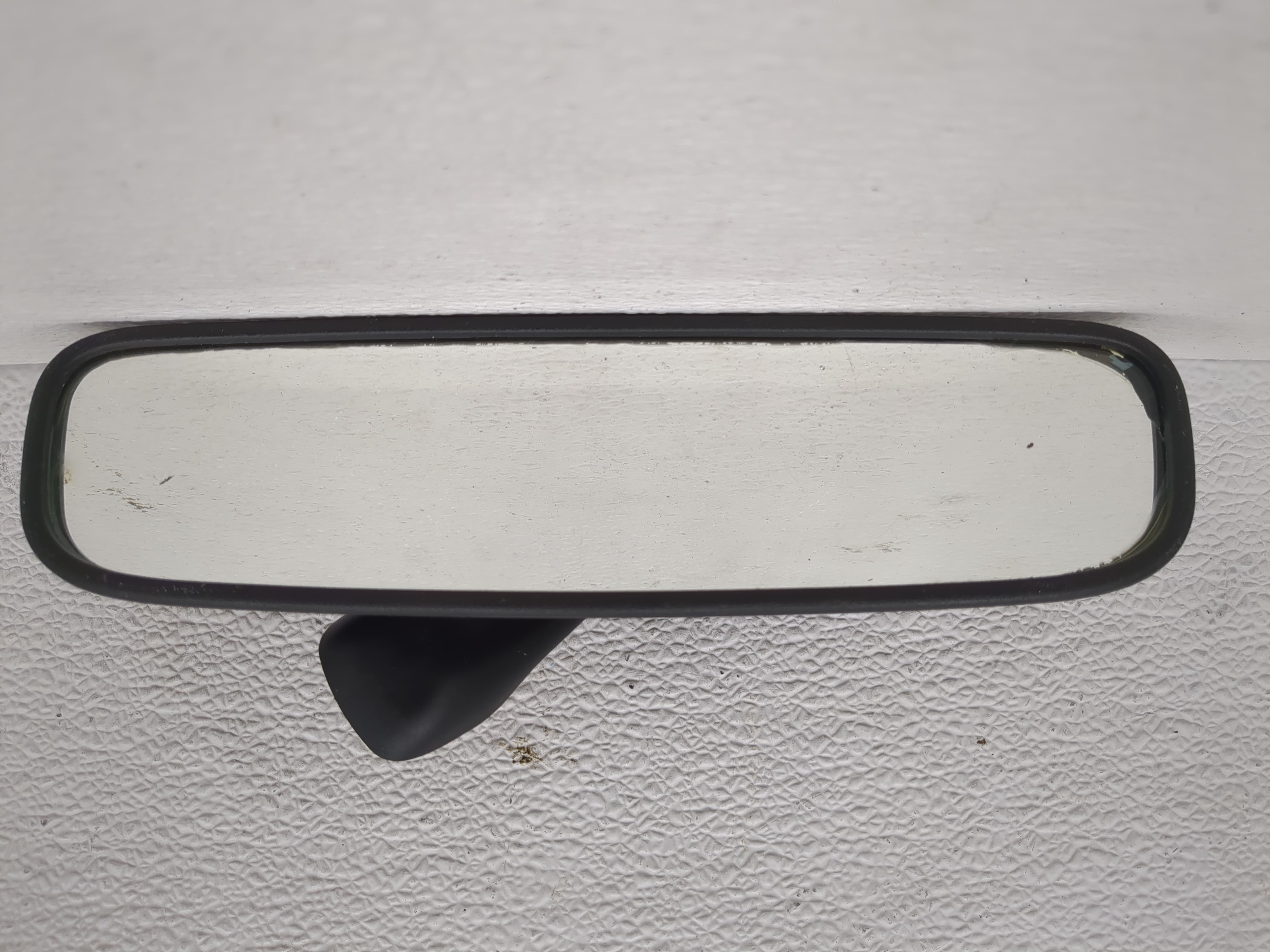 2009-2016 Hyundai Genesis Interior Rear View Mirror Oem 1200736 - Oemusedautoparts1.com