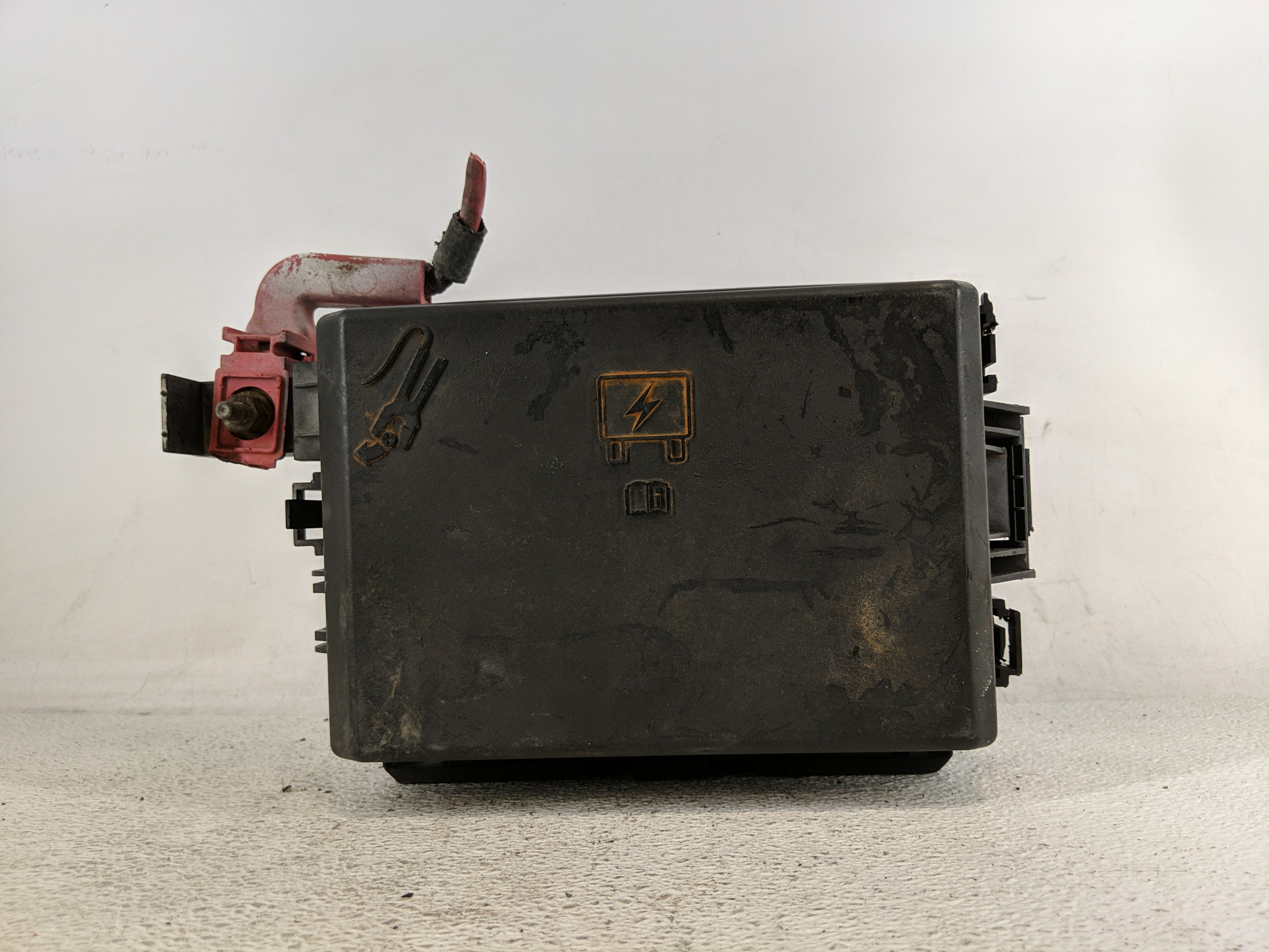 2009-2010 Dodge Challenger Fusebox Fuse Box Relay Module P04692270ah 1200774 - Oemusedautoparts1.com