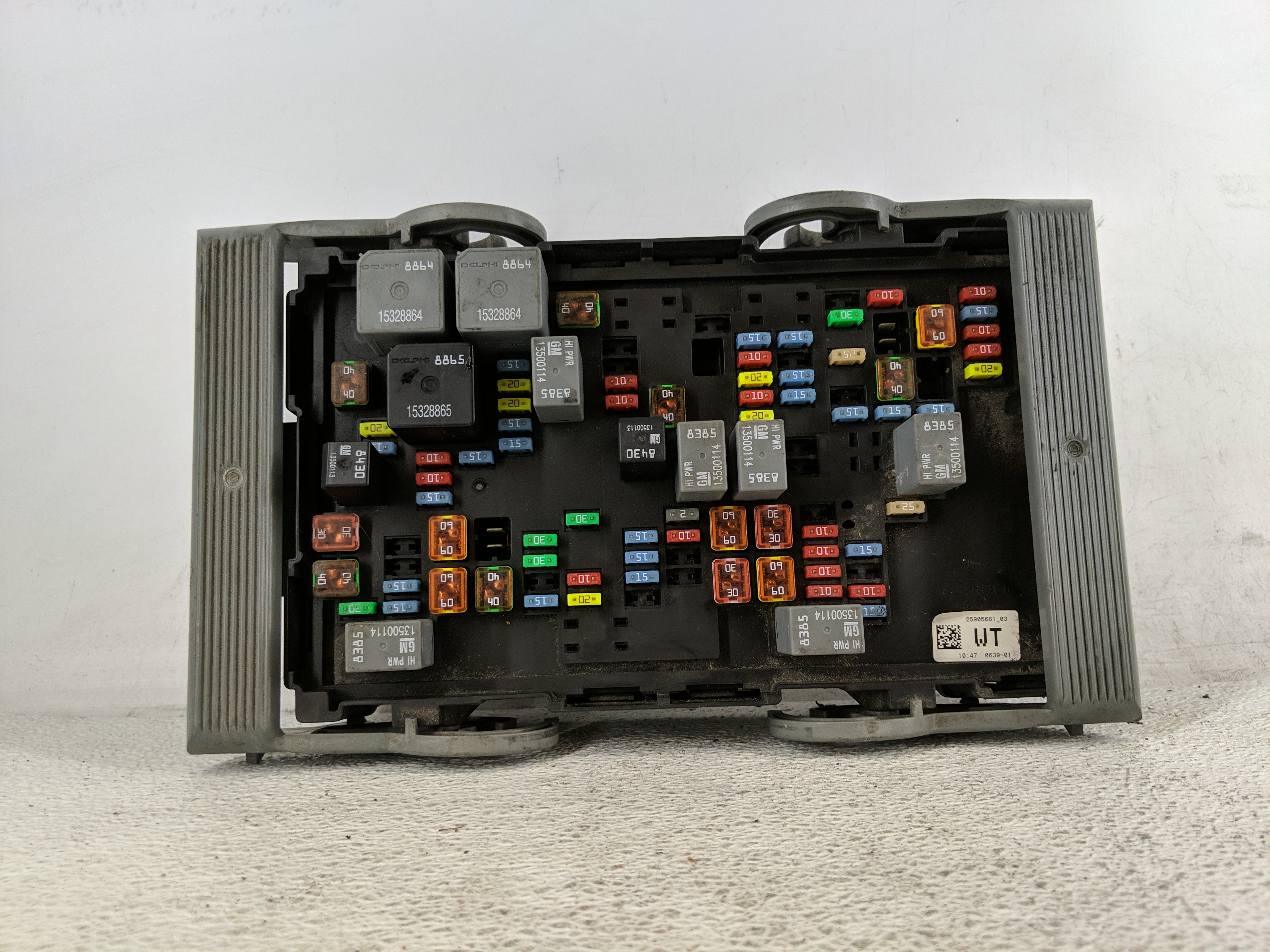 2007-2009 Chevrolet Suburban 1500 Fusebox Fuse Box Relay Module 1200777 - Oemusedautoparts1.com