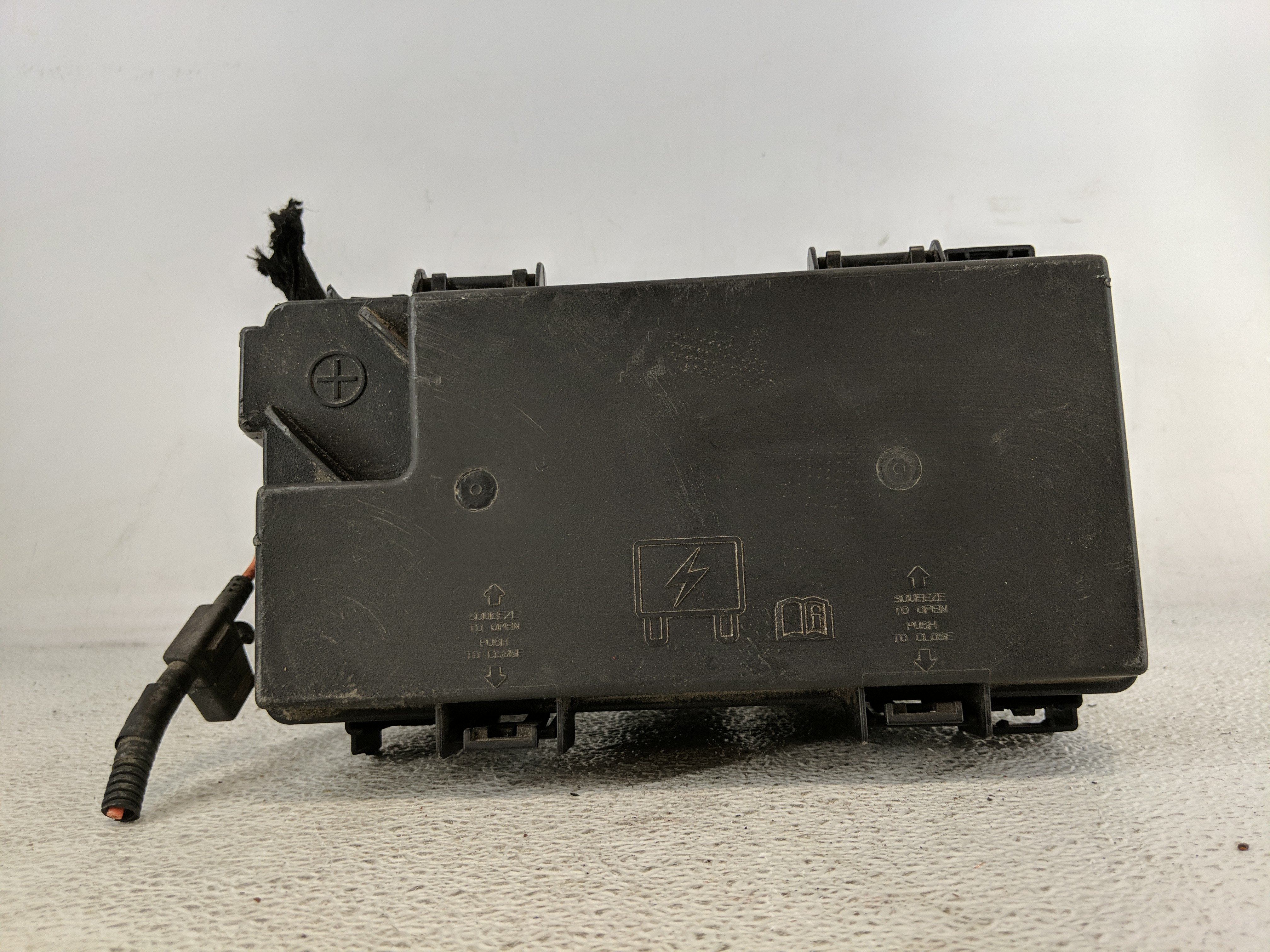 2011-2011 Jeep Grand Cherokee Fusebox Fuse Box Relay Module Tipm 1200779 - Oemusedautoparts1.com