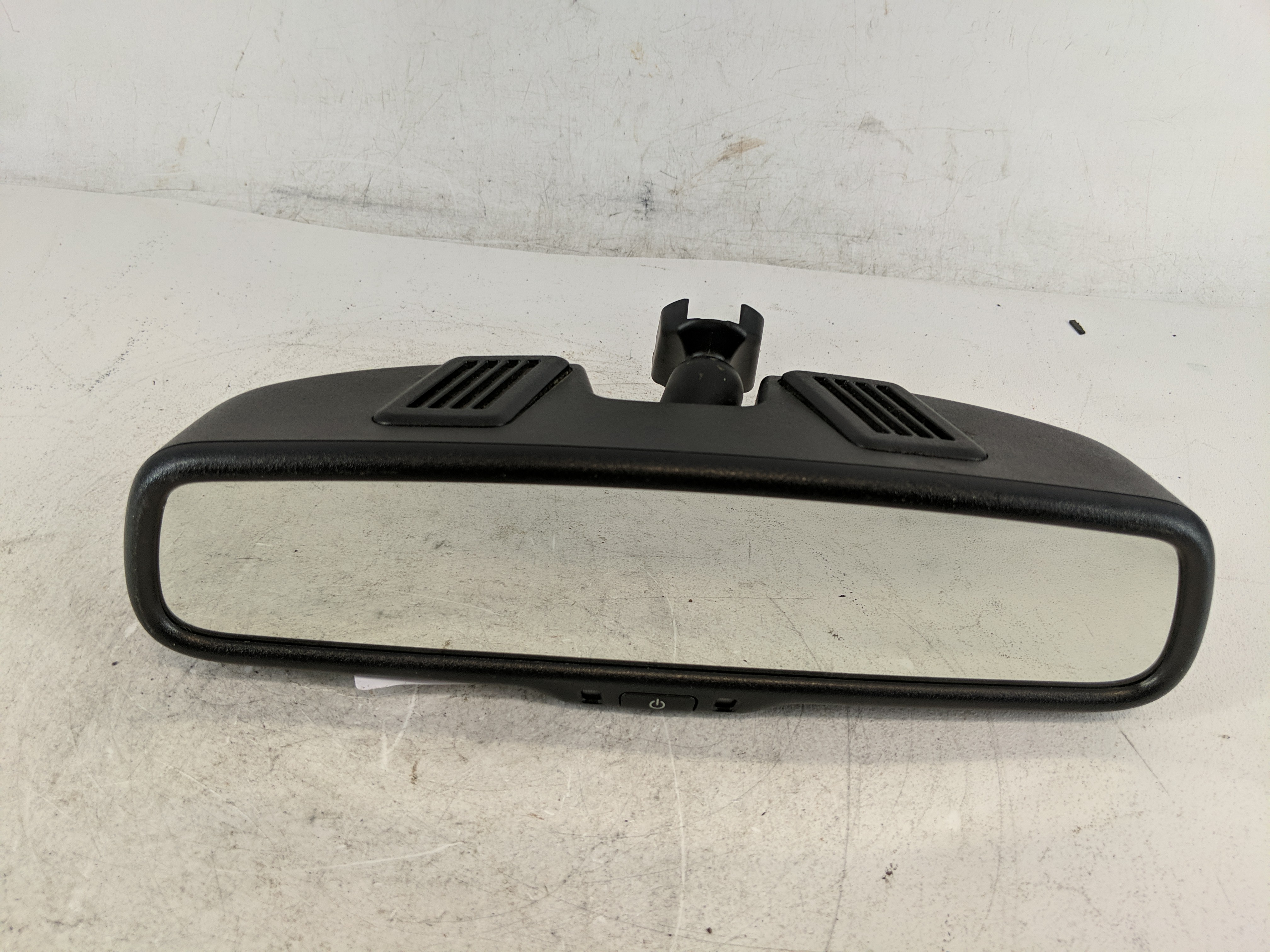 2013-2016 Chrysler Town & Country Interior Rear View Mirror Oem 1200821 - Oemusedautoparts1.com