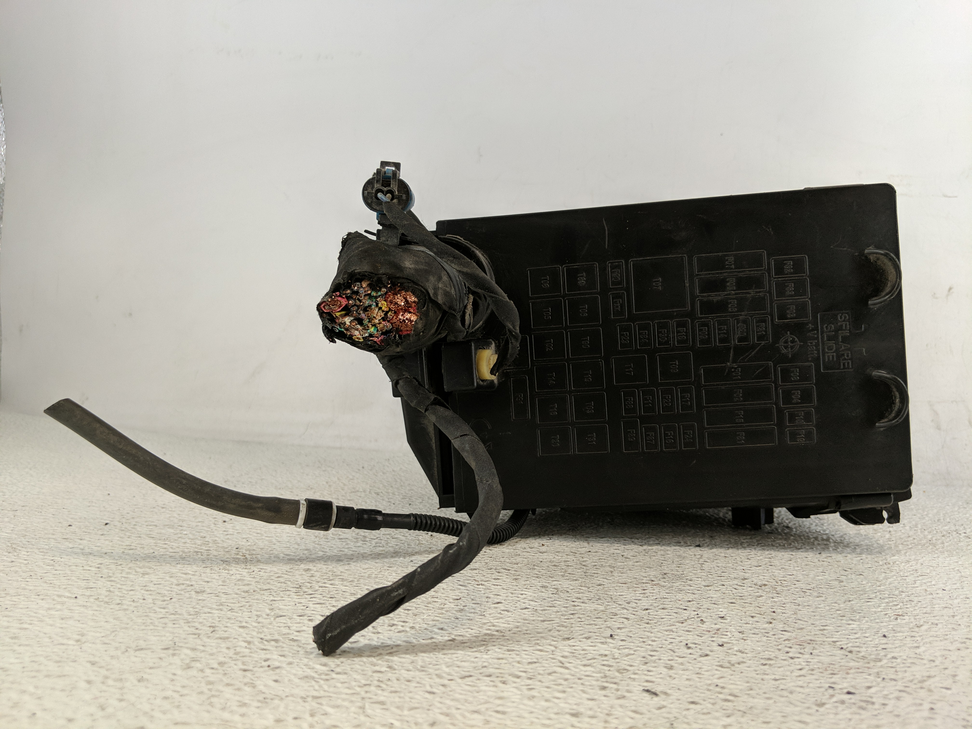 2015-2021 Jeep Renegade Fusebox Fuse Box Relay Module 1200855 - Oemusedautoparts1.com