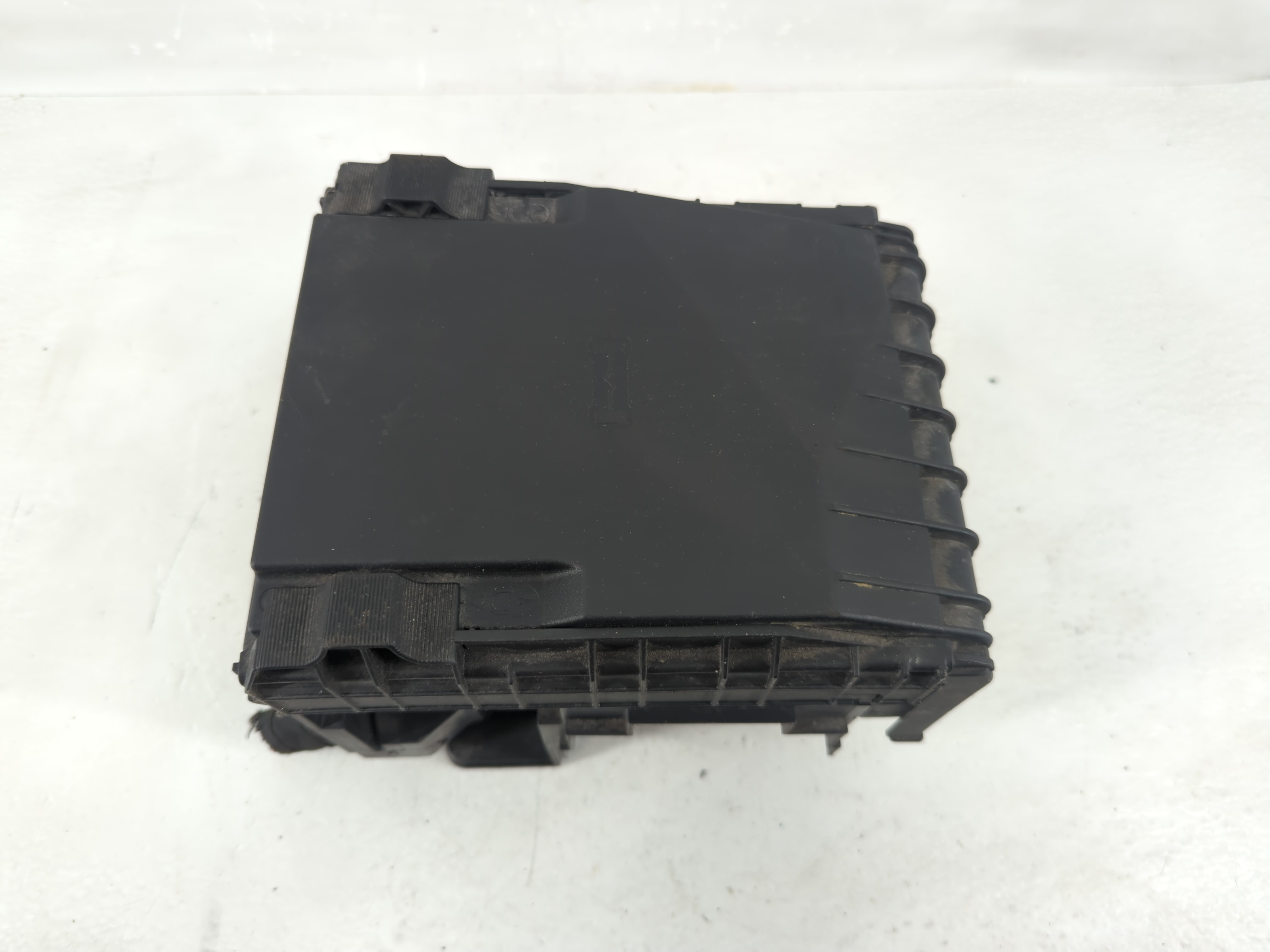 2013-2017 Volkswagen Cc Fusebox Fuse Box Relay Module 0-1718006-1 1200866 - Oemusedautoparts1.com