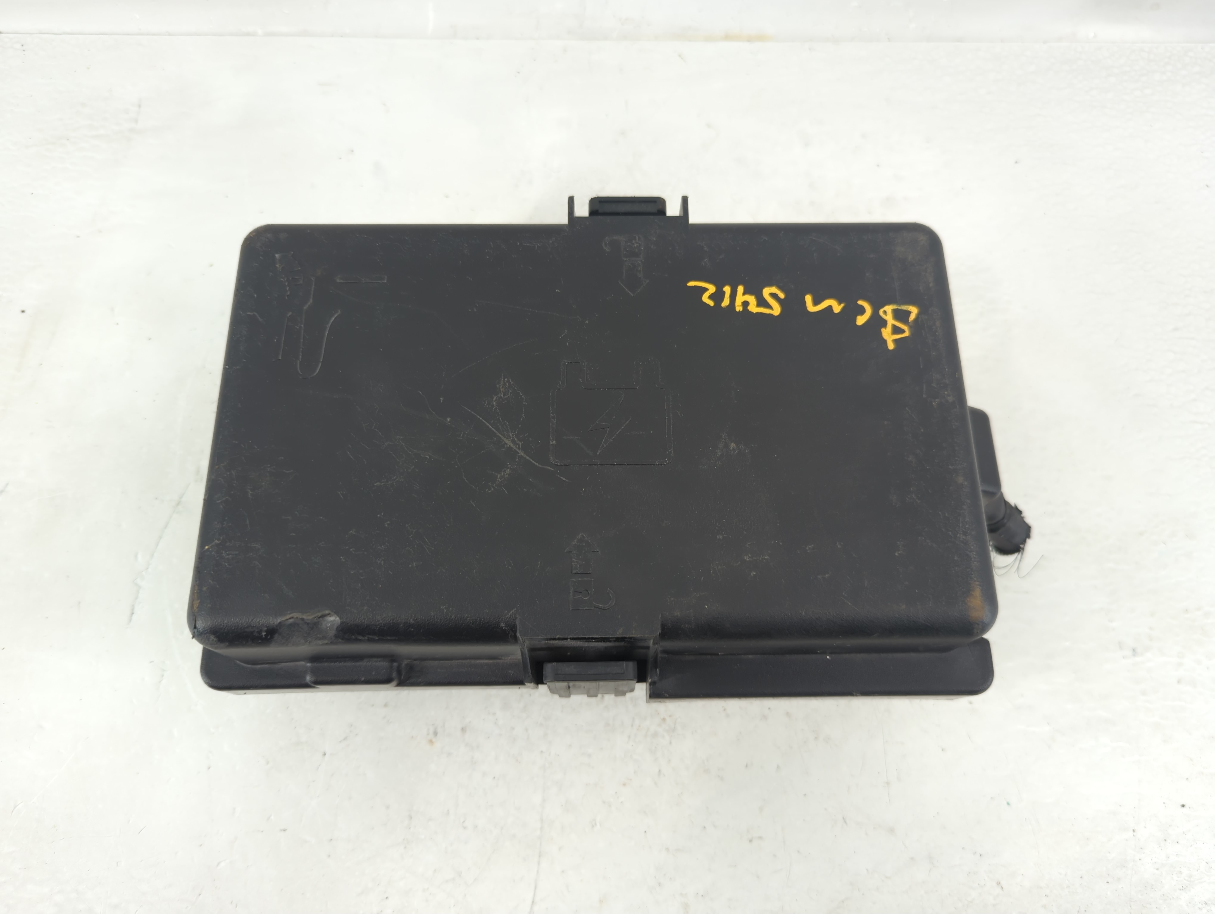 2017-2017 Chrysler Pacifica Fusebox Fuse Box Relay Module 1200870 - Oemusedautoparts1.com