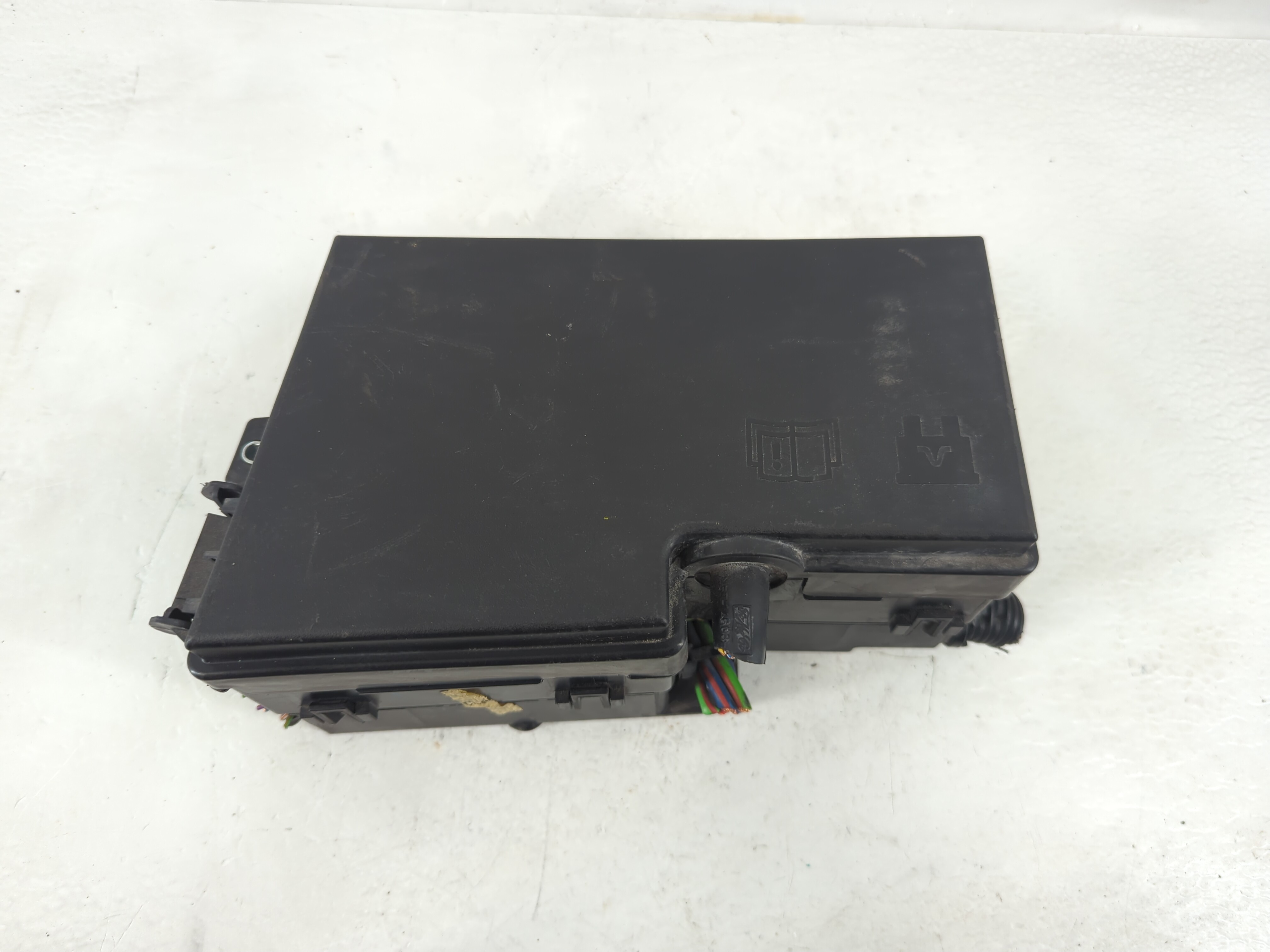 2017-2018 Ford Focus Fusebox Fuse Box Relay Module Gj7t-14a076-ca 1200871 - Oemusedautoparts1.com
