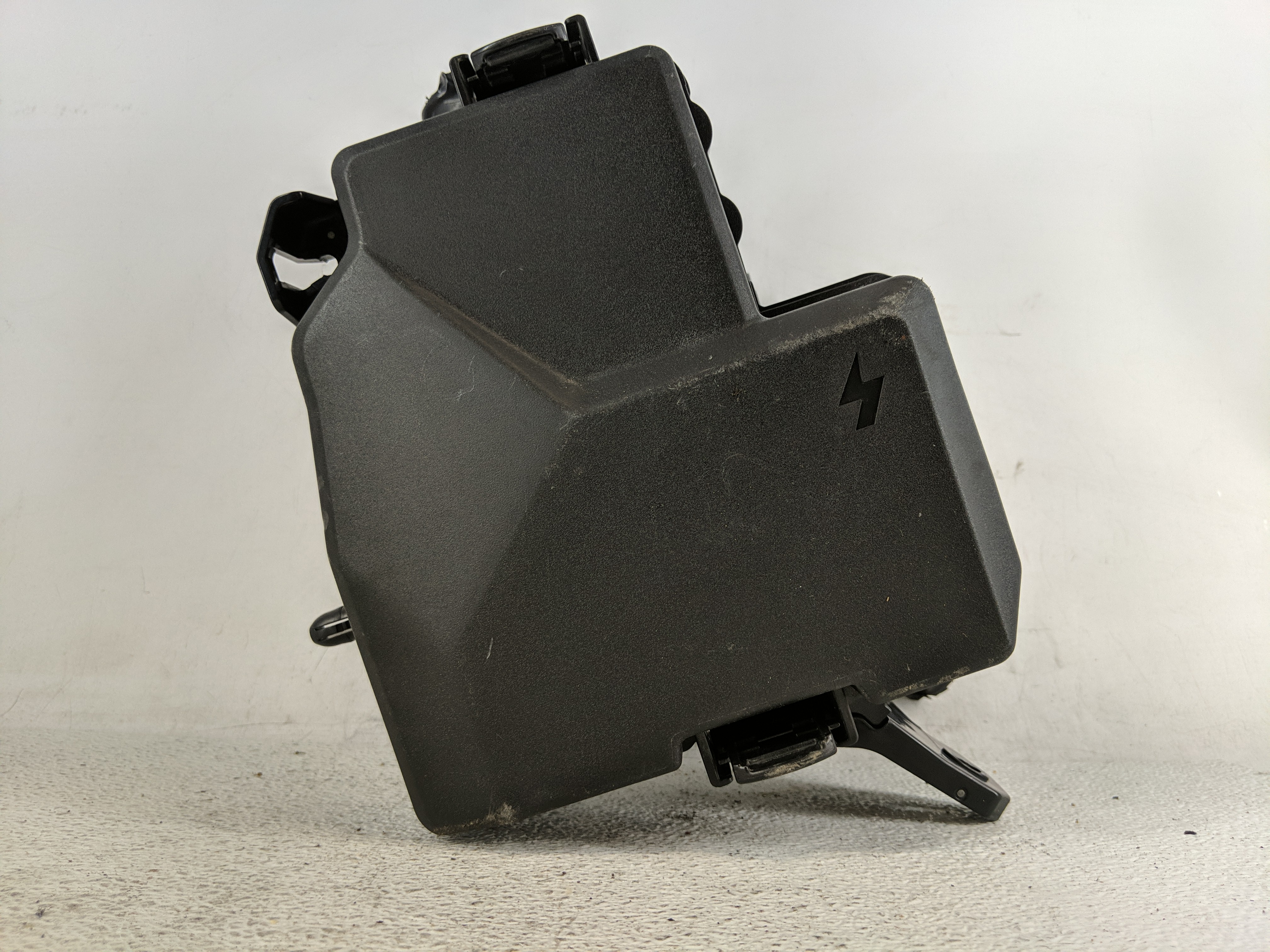 Picture of 2021-2022 Hyundai Elantra Fusebox Fuse Box Relay Module 91230ab310ca 1200910