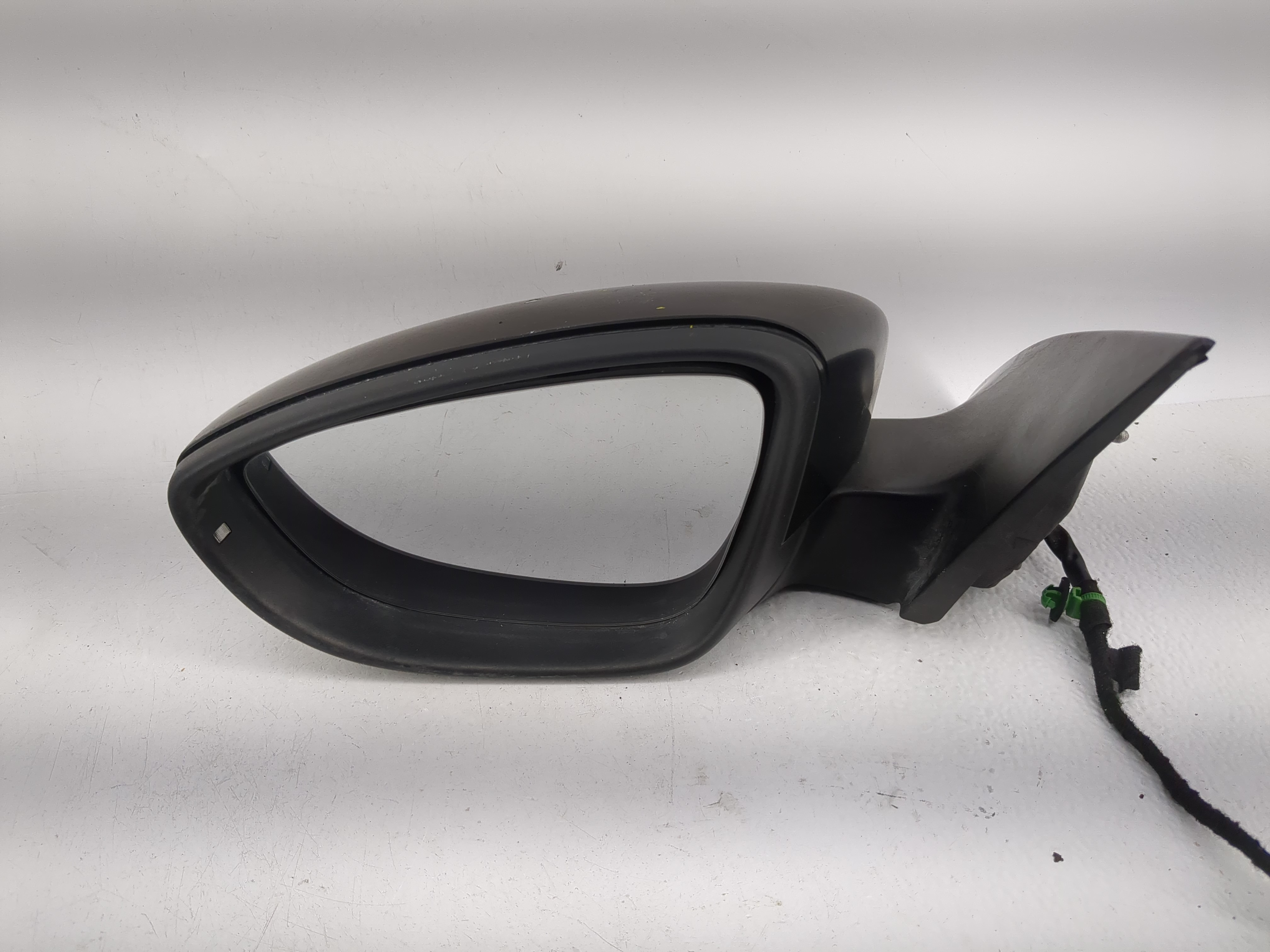 2009-2012 Volkswagen Cc Driver Left Side View Power Door Mirror Black 1201113 - Oemusedautoparts1.com