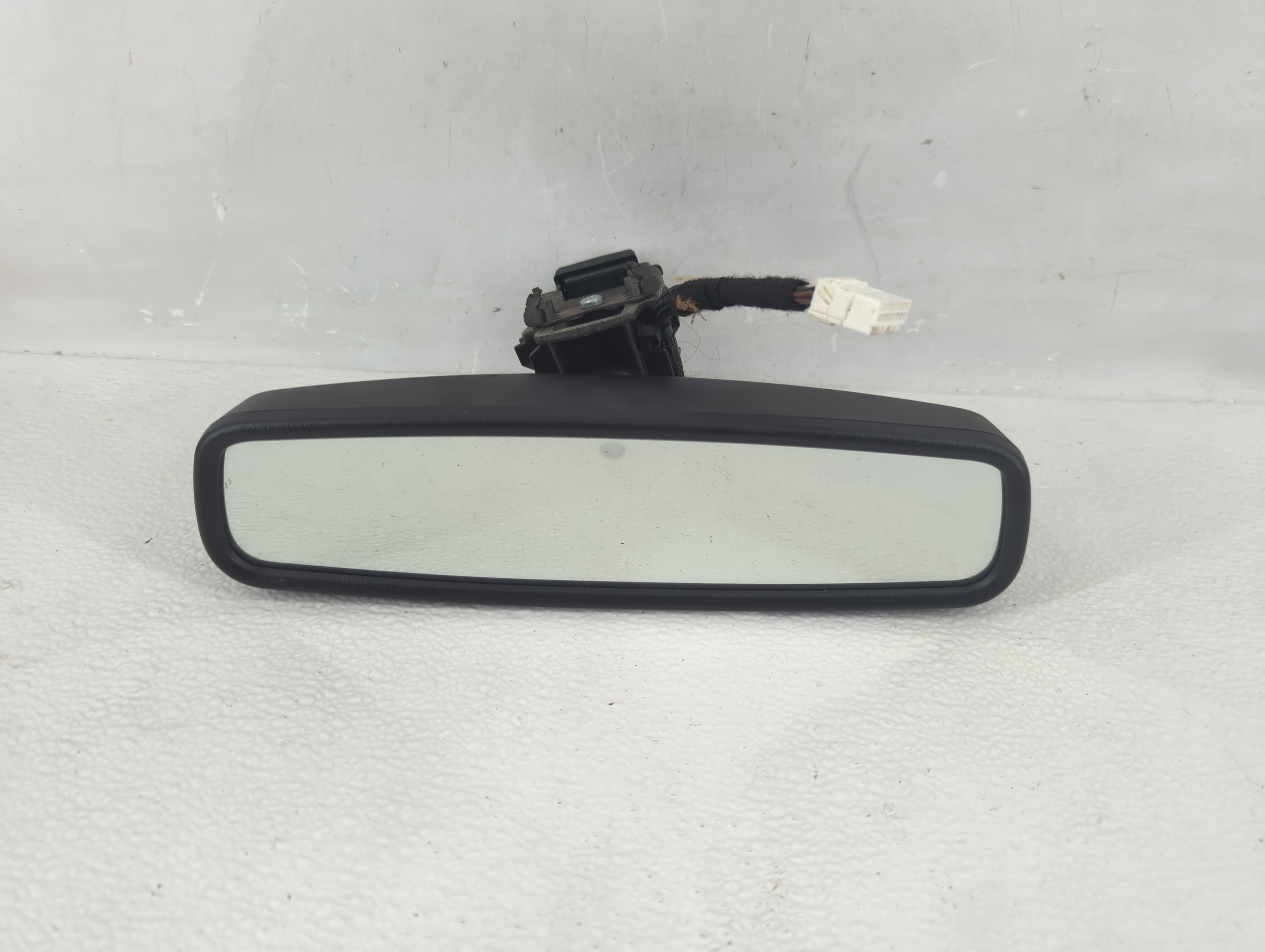 2013-2019 Lincoln Mkt Interior Rear View Mirror Oem 1201168 - Oemusedautoparts1.com