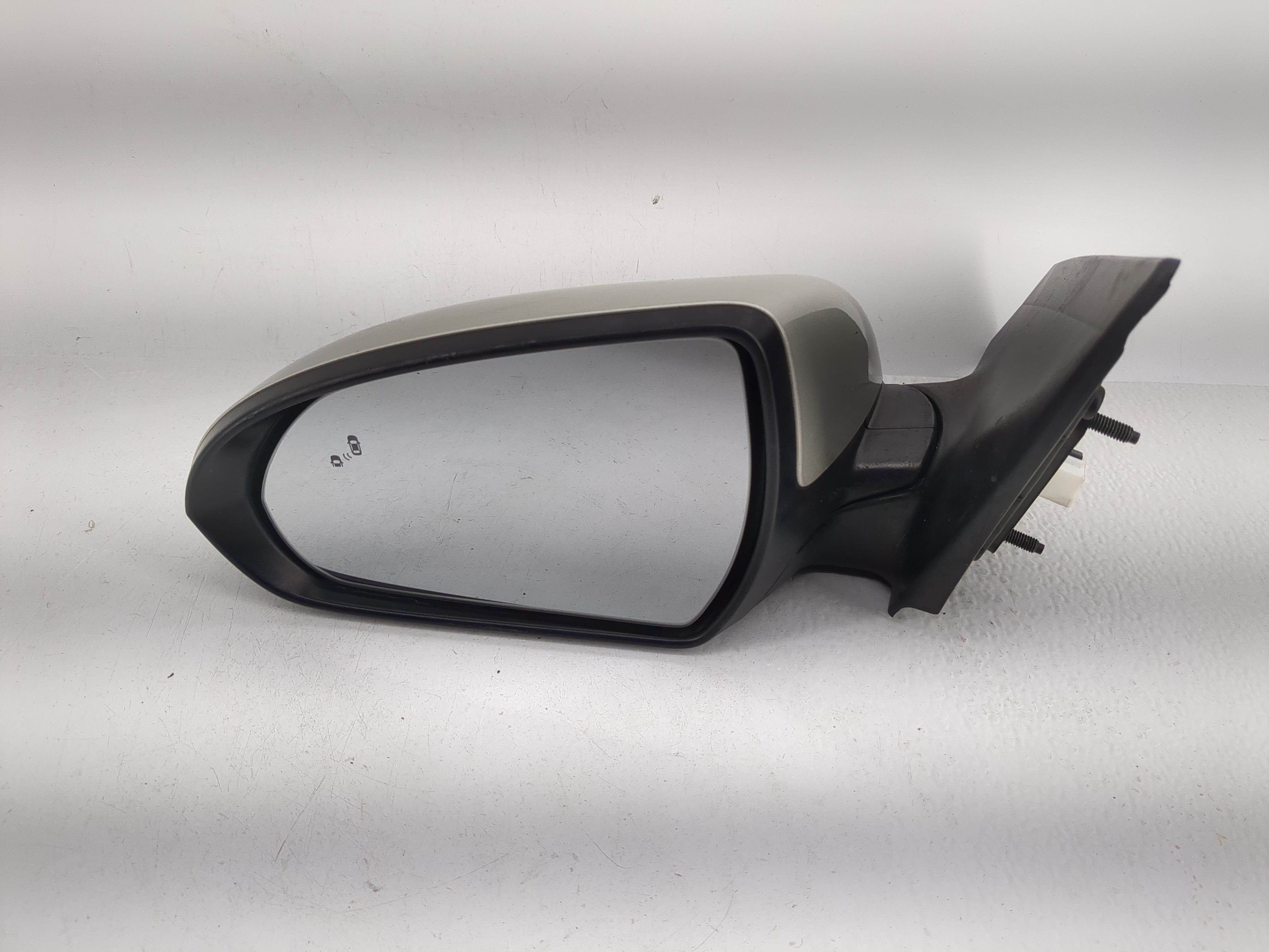 2017-2020 Hyundai Elantra Driver Left Side View Power Door Mirror Silver 1201203 - Oemusedautoparts1.com