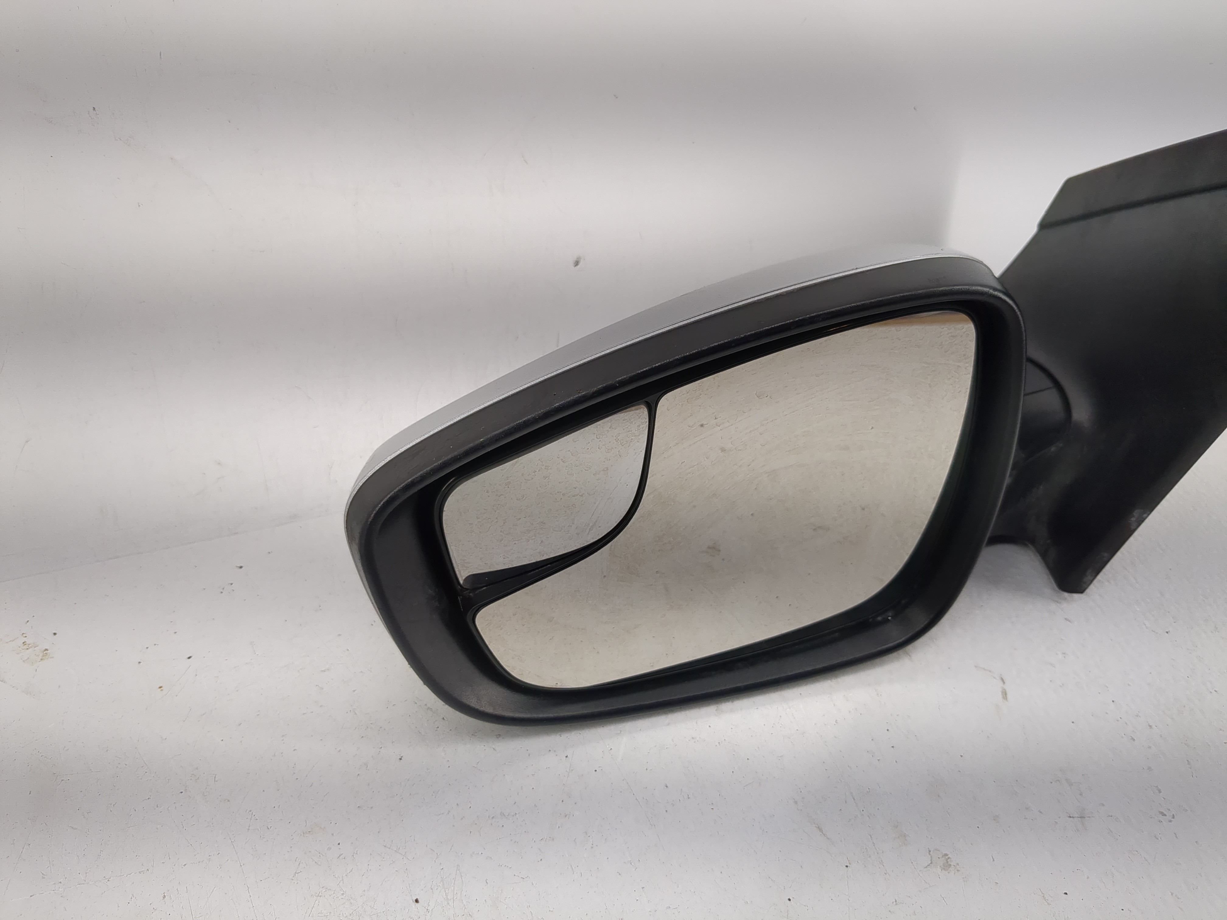 2011-2014 Hyundai Sonata Passenger Right Side View Power Door Mirror 1201217 - Oemusedautoparts1.com