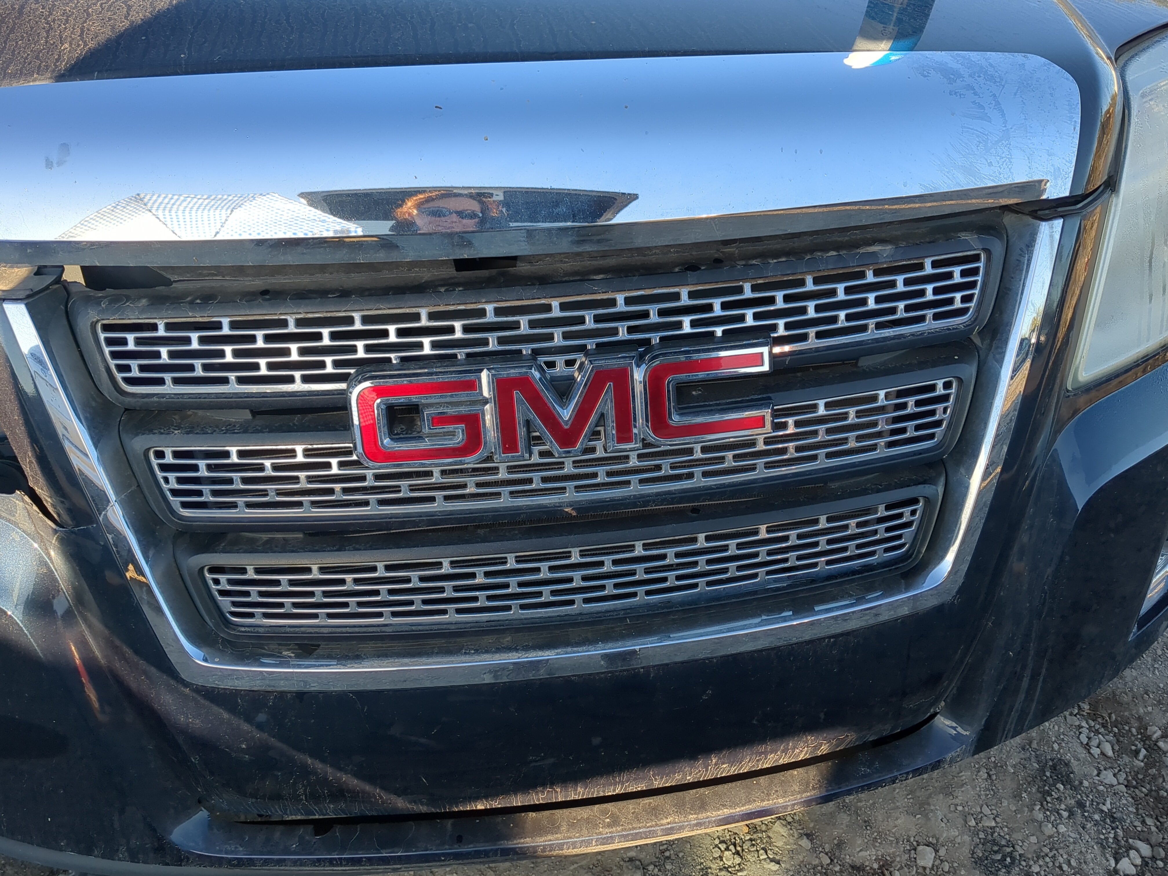 2010-2015 Gmc Terrain Front Grille Bumper Not Included 1201597 - Oemusedautoparts1.com