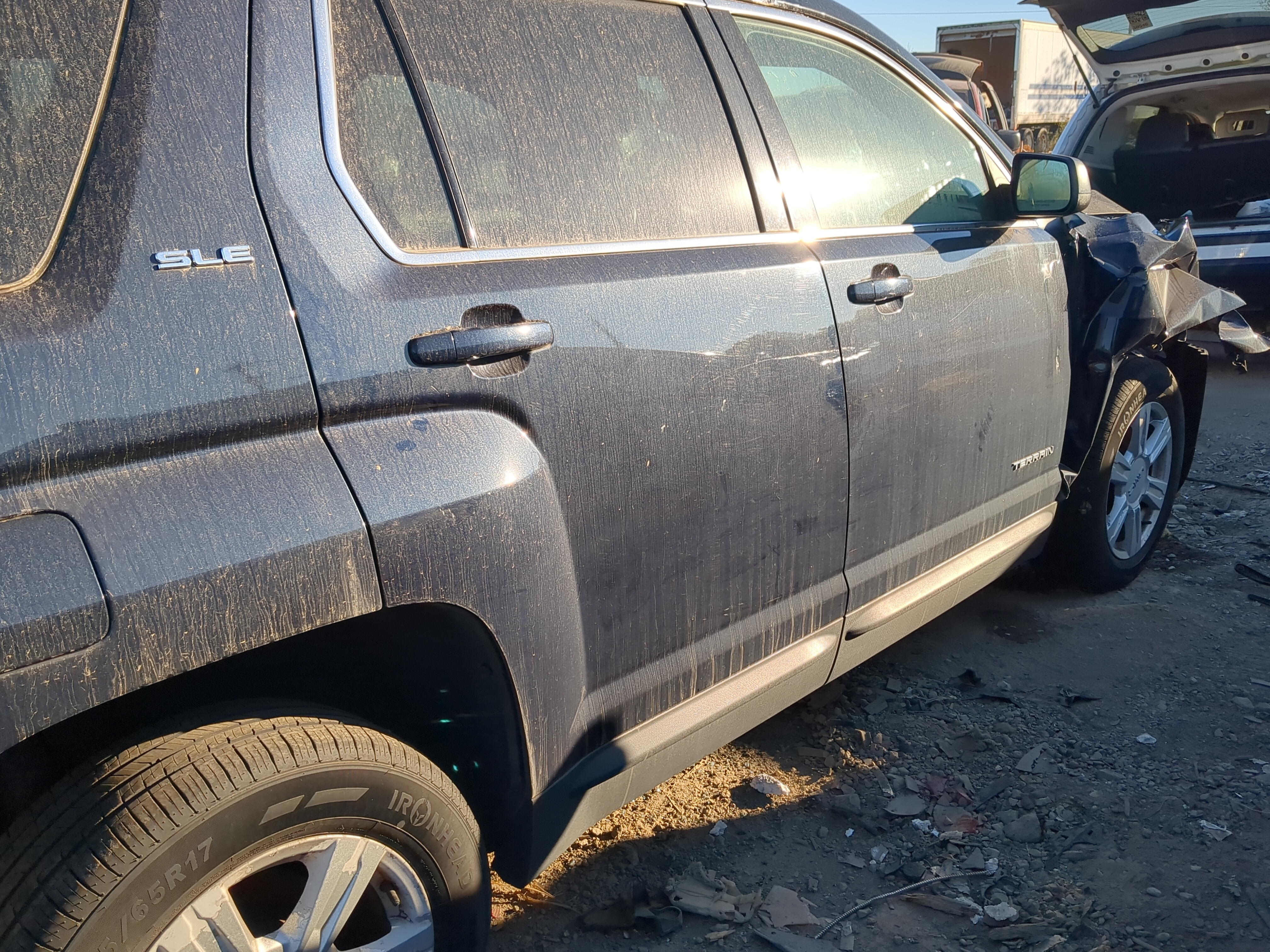 2010-2015 Gmc Terrain Passenger Rear Door Oem 1201627 - Oemusedautoparts1.com