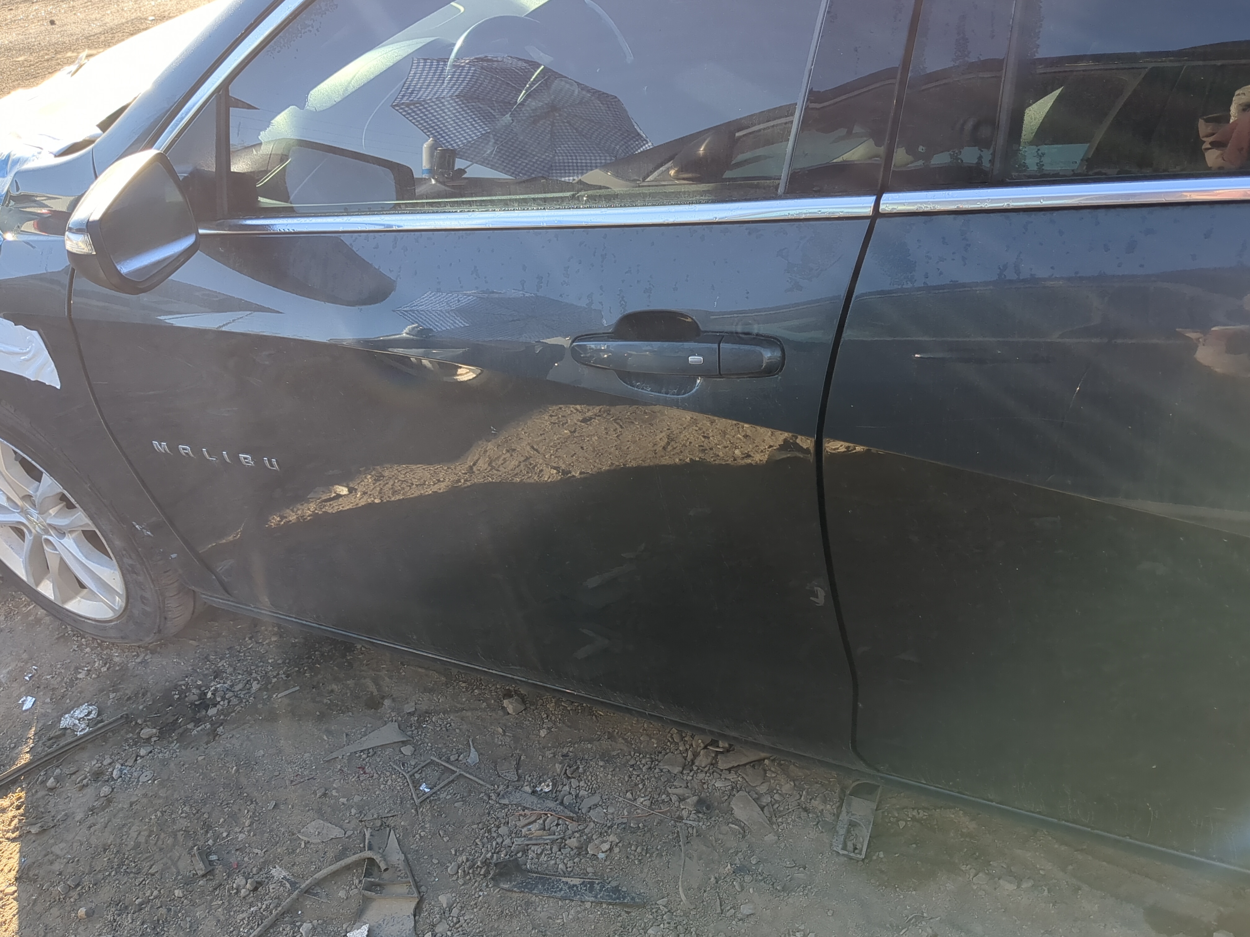 2016-2021 Chevrolet Malibu Driver Front Door Oem 1201946 - Oemusedautoparts1.com