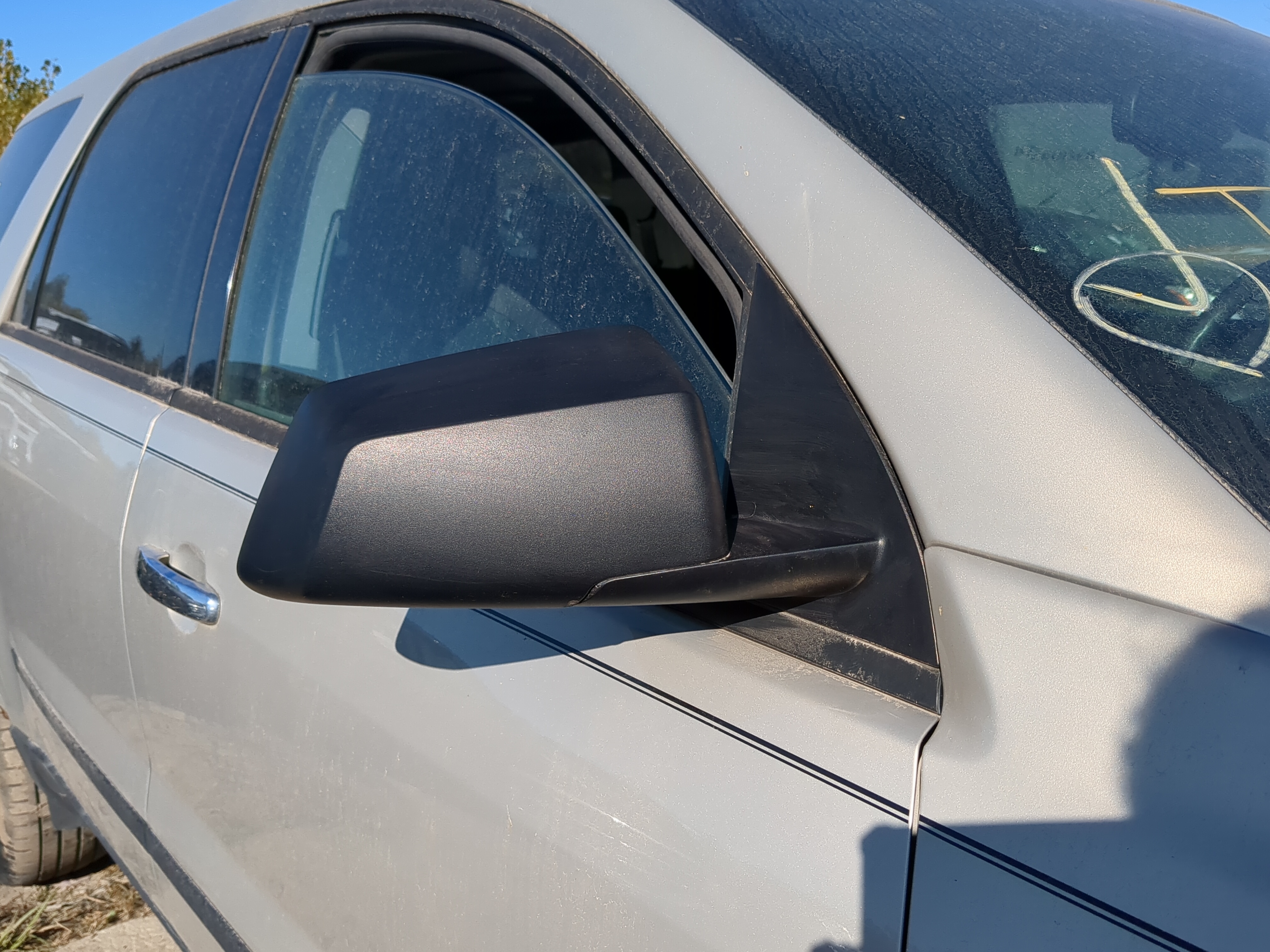 Picture of Saturn Outlook Passenger Right Side View Power Door Mirror 1202377