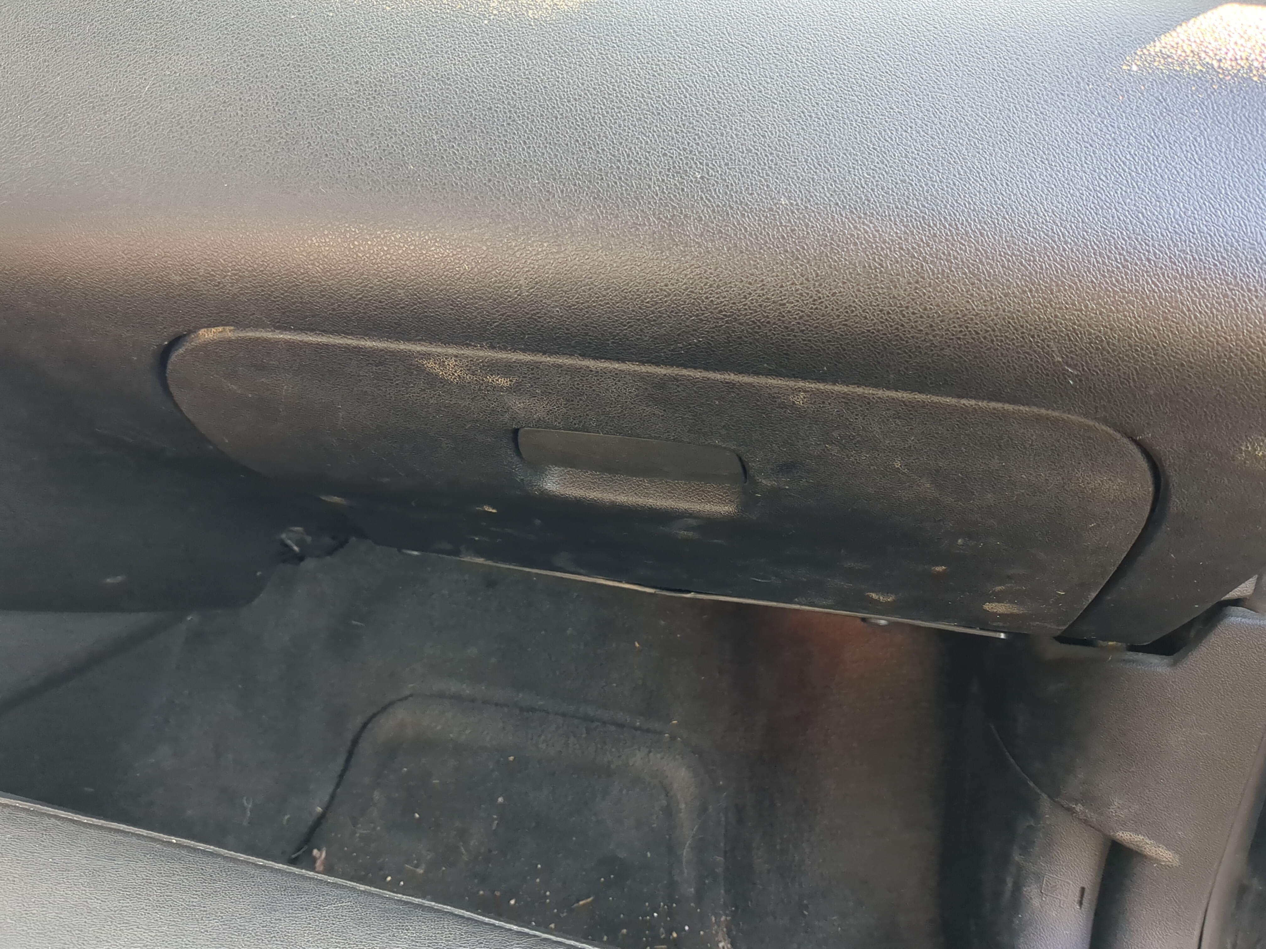 2012 Chevrolet Impala Passenger Glove Box Door Storage Compartment 1202568 - Oemusedautoparts1.com