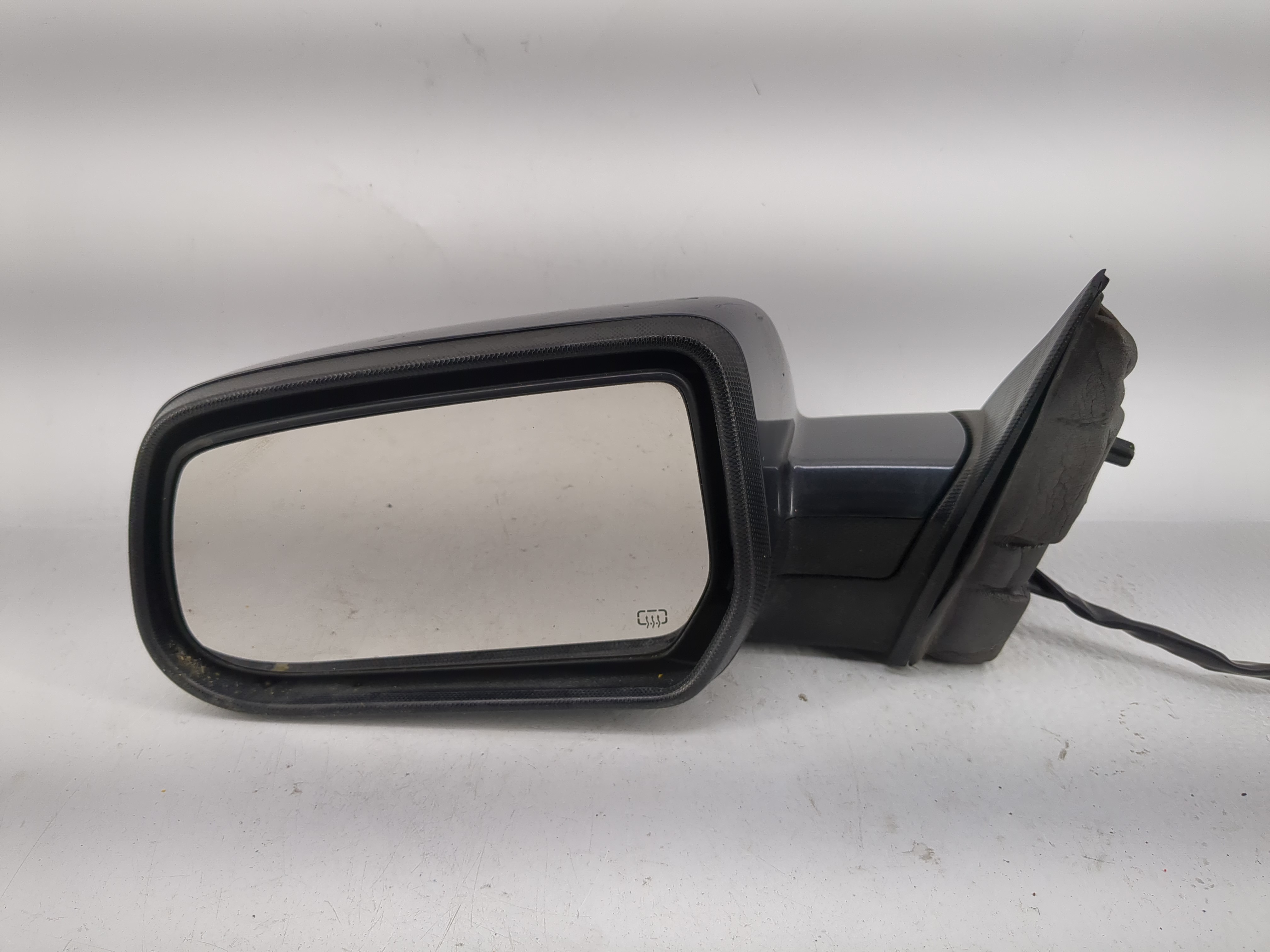 2010-2011 Chevrolet Equinox Driver Left Side View Power Door Mirror 1202761 - Oemusedautoparts1.com