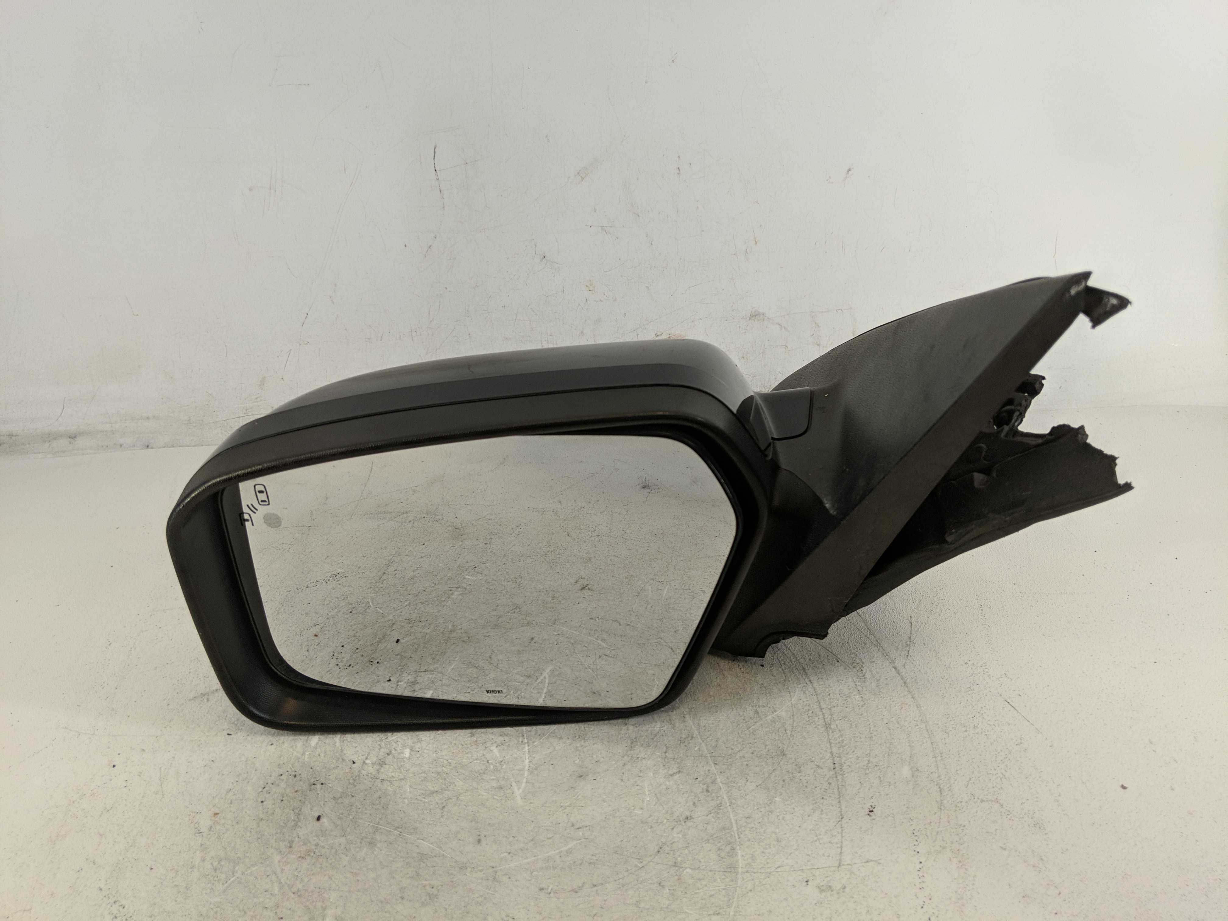 2010-2012 Ford Fusion Driver Left Side View Power Door Mirror Black 1202773 - Oemusedautoparts1.com