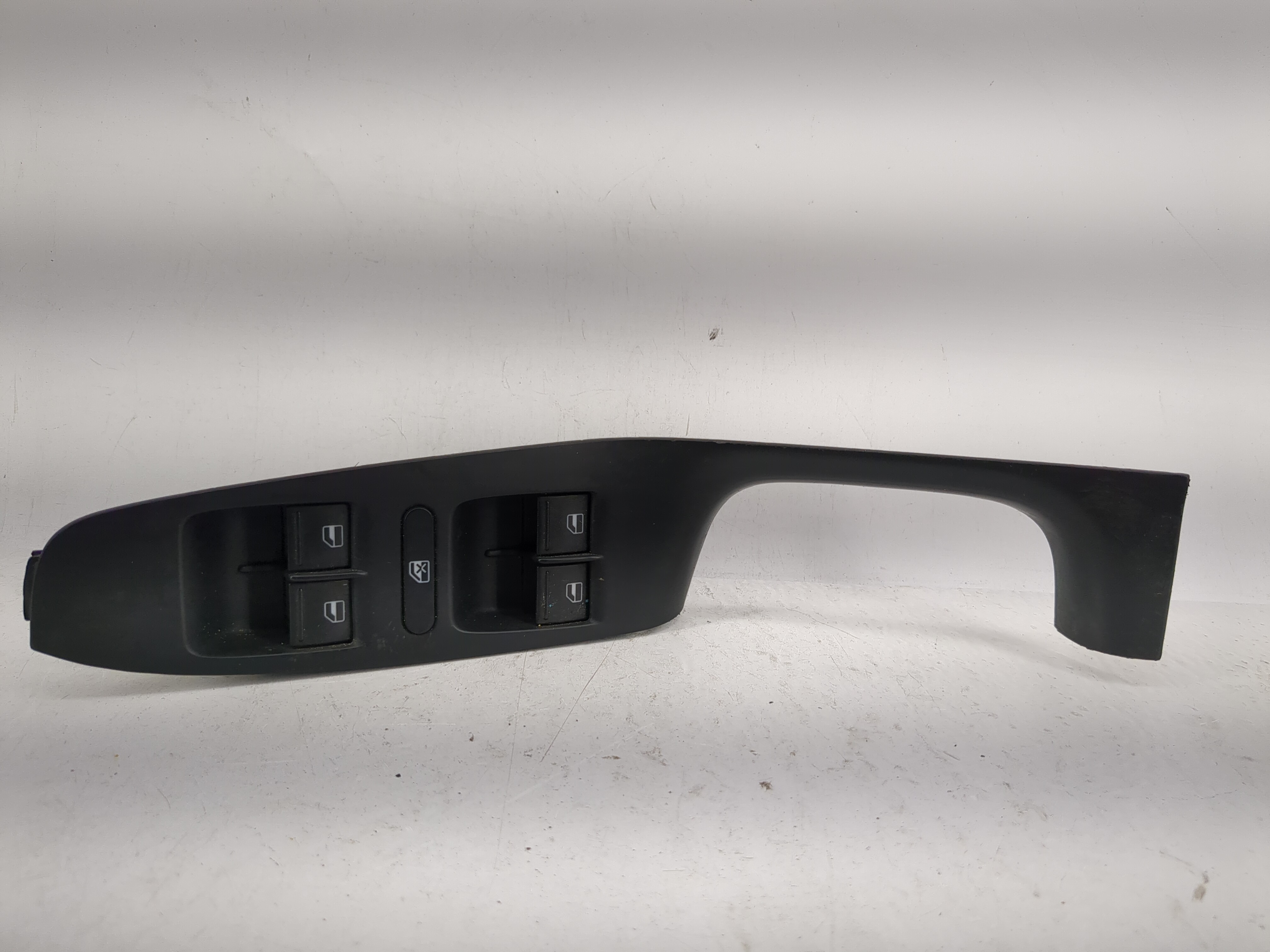 2010-2011 Chevrolet Camaro Driver Left Door Master Power Window Switch 1202886 - Oemusedautoparts1.com