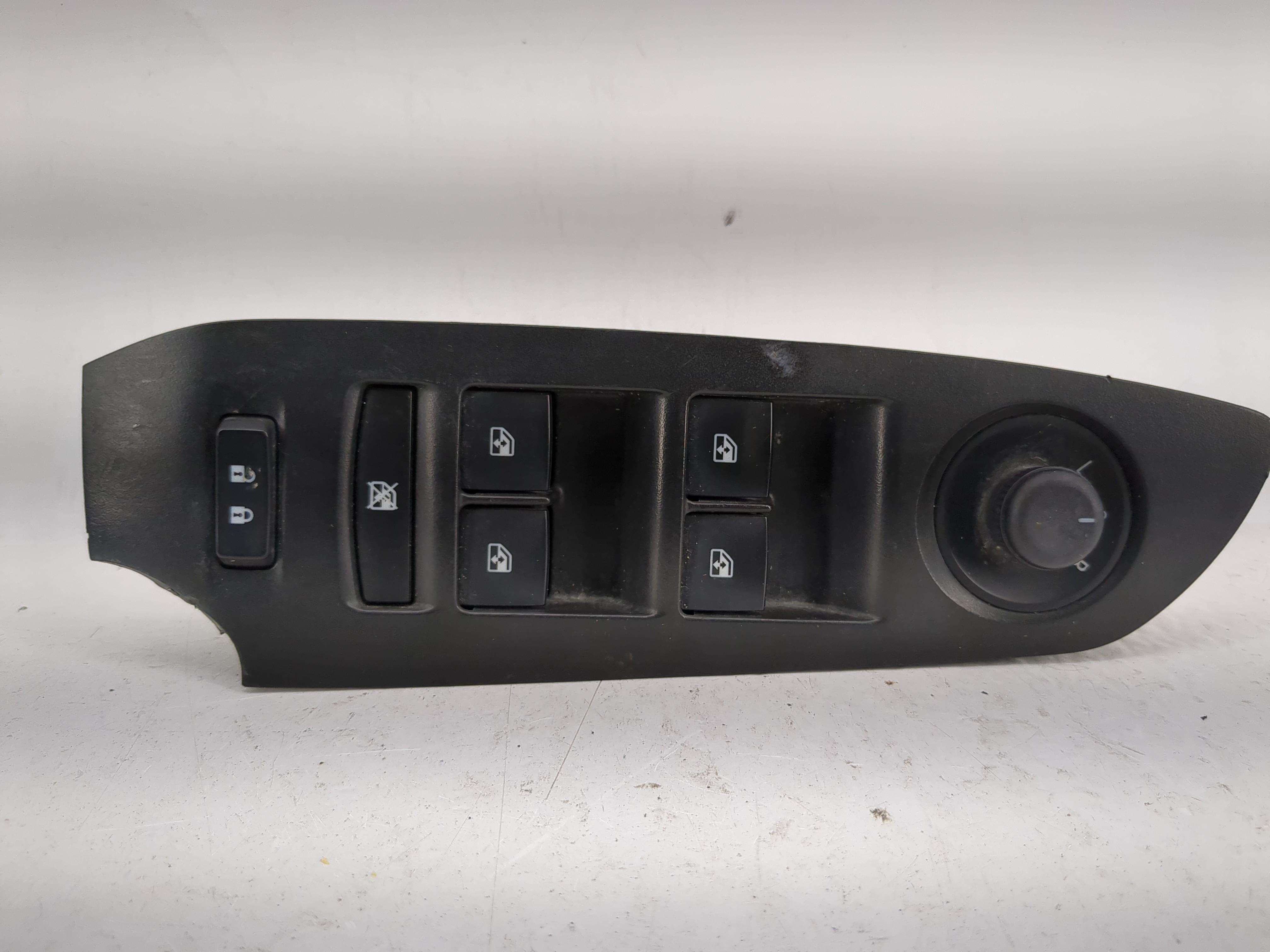 2013-2016 Chevrolet Trax Driver Left Door Master Power Window Switch 1202897 - Oemusedautoparts1.com