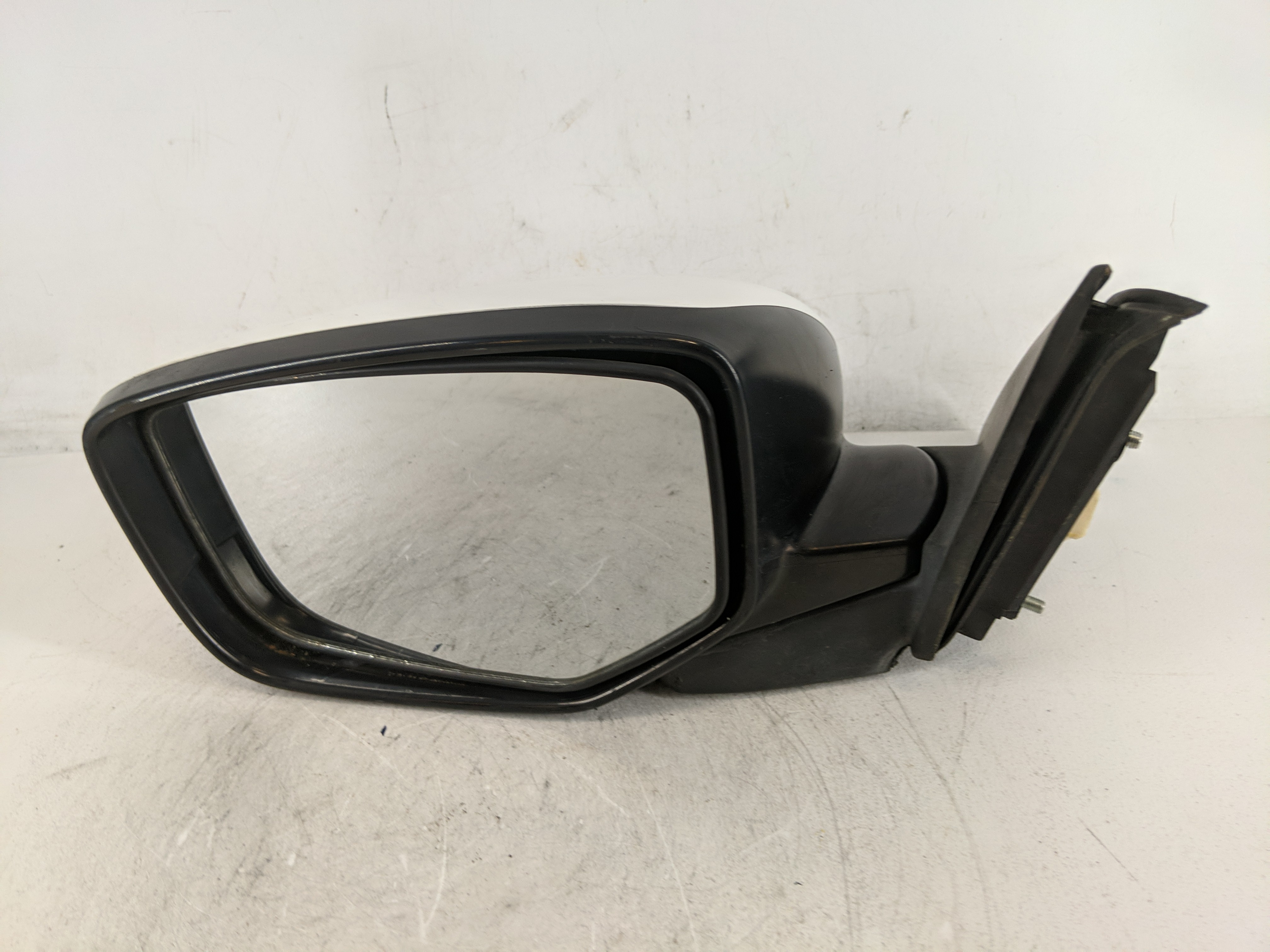 2008-2012 Honda Accord Driver Left Side View Power Door Mirror White 1202913 - Oemusedautoparts1.com