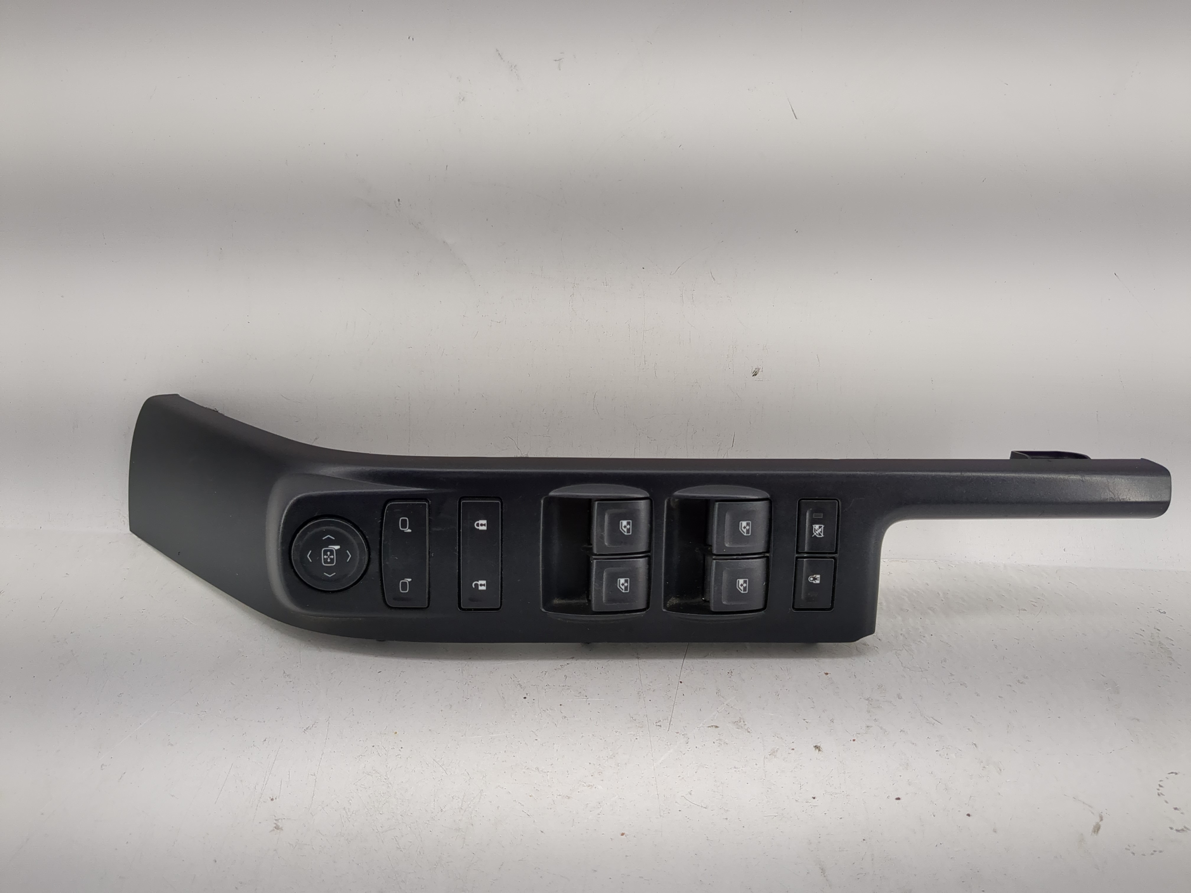 2014 Chevrolet Silverado 1500 Driver Left Door Master Power Window Switch 1202930 - Oemusedautoparts1.com