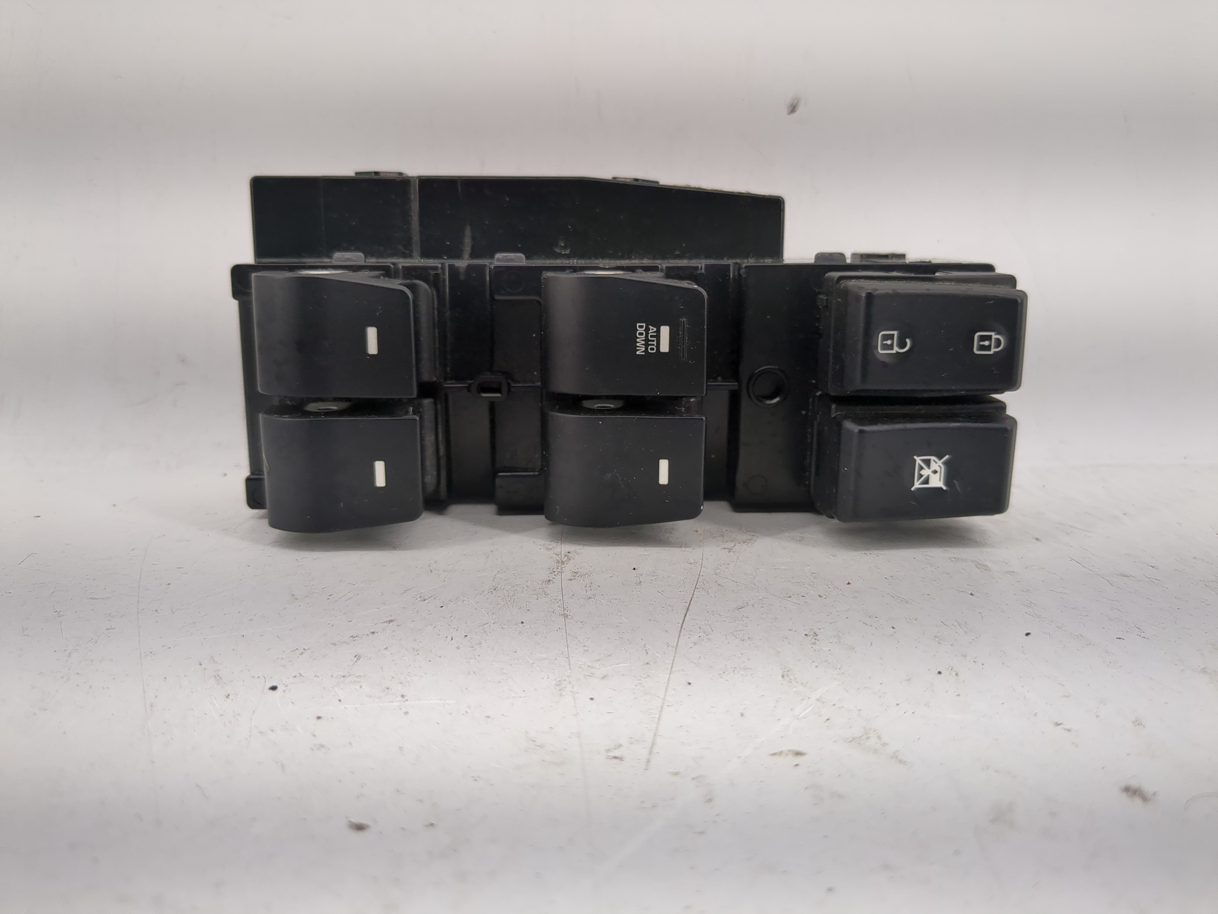 2017-2020 Hyundai Elantra Driver Left Door Master Power Window Switch 1202937 - Oemusedautoparts1.com