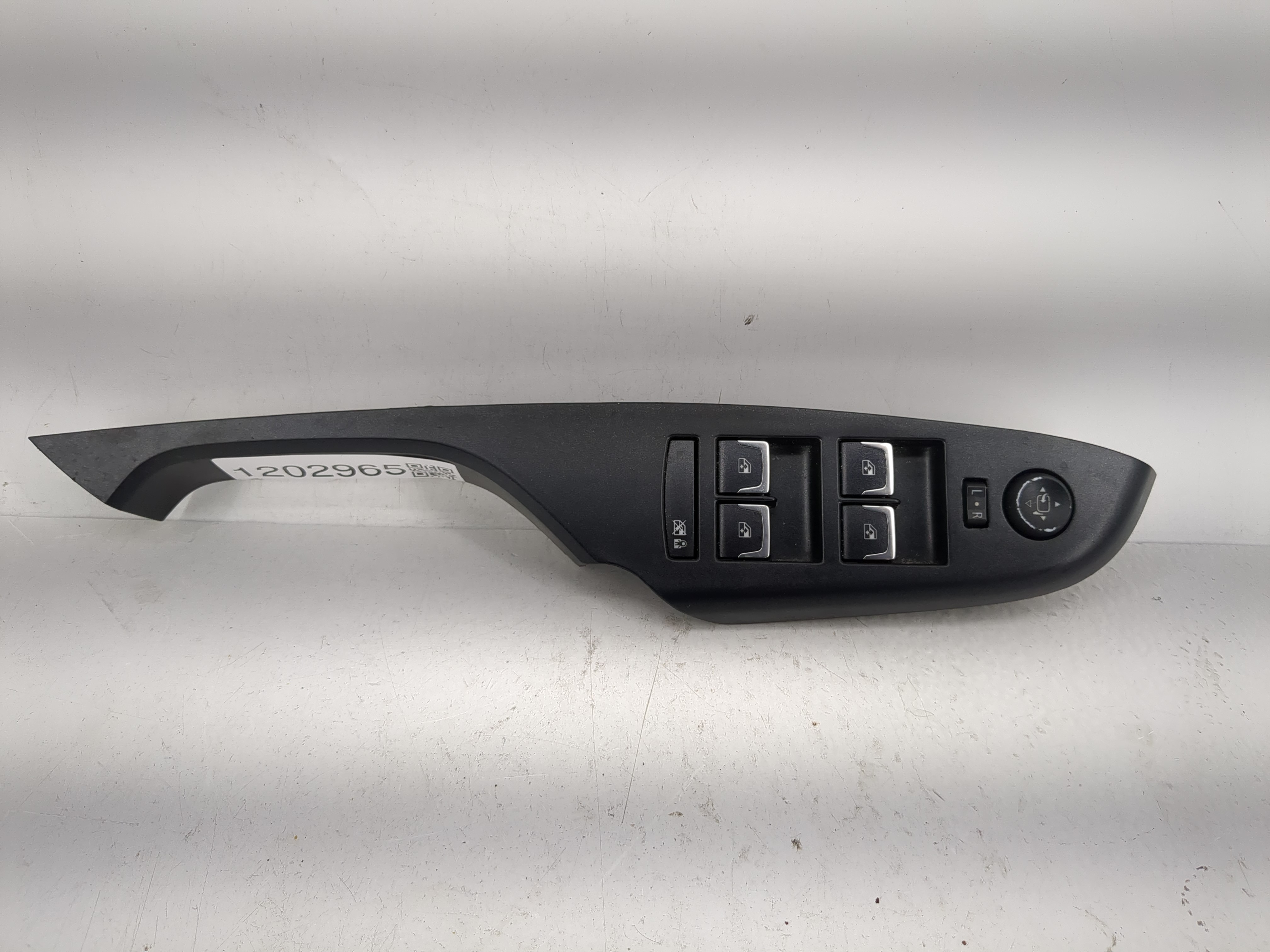 2013-2016 Cadillac Srx Driver Left Door Master Power Window Switch 1202965 - Oemusedautoparts1.com