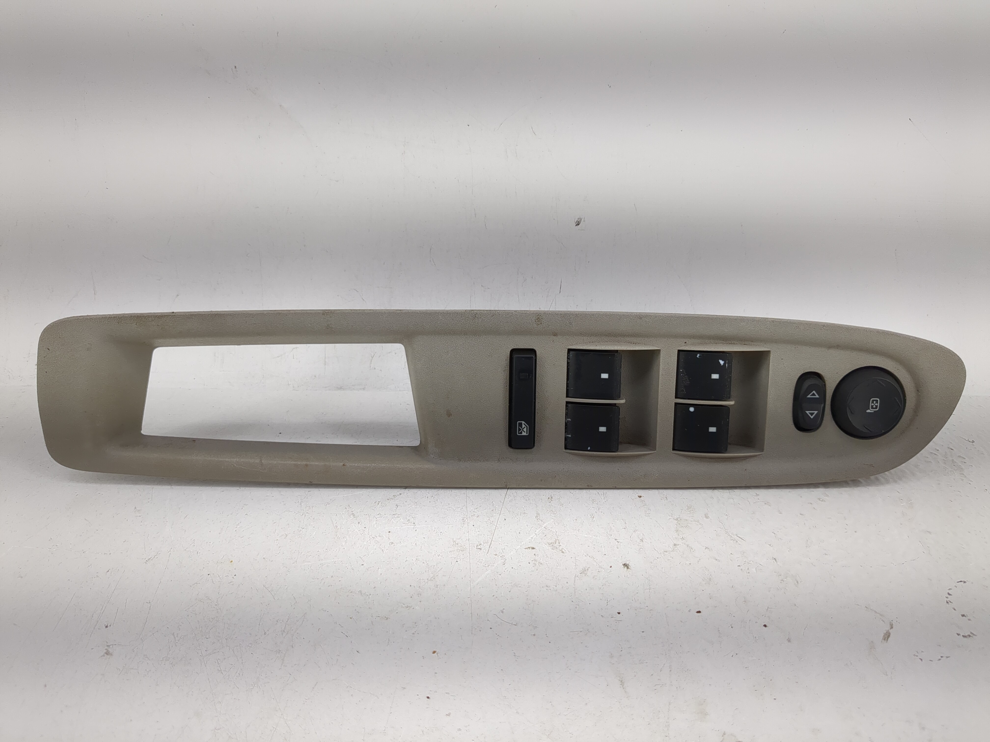 2009-2017 Chevrolet Traverse Driver Left Door Master Power Window Switch 1202967 - Oemusedautoparts1.com