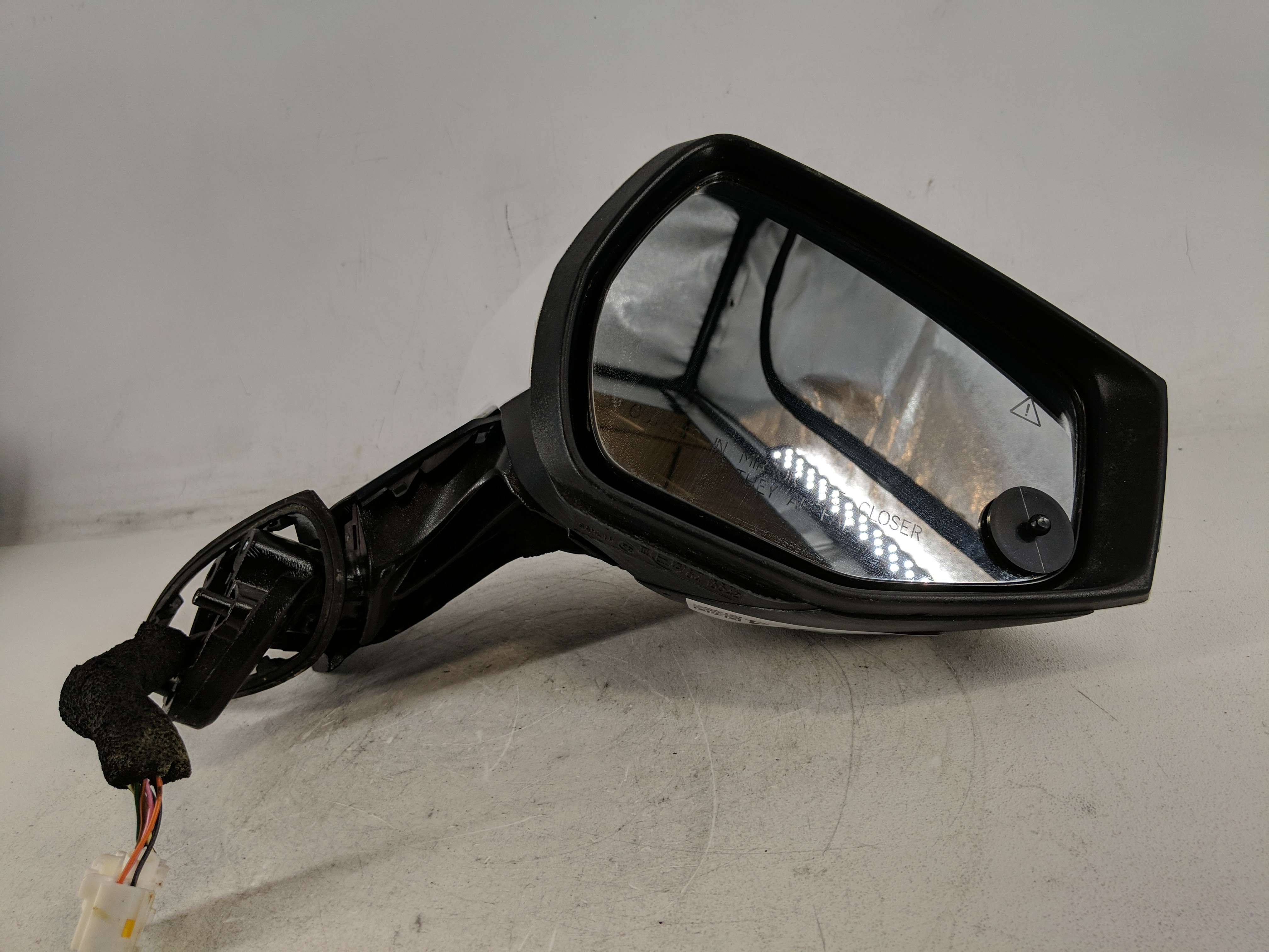 2023 Kia Sportage Passenger Right Side View Power Door Mirror White 1202974 - Oemusedautoparts1.com