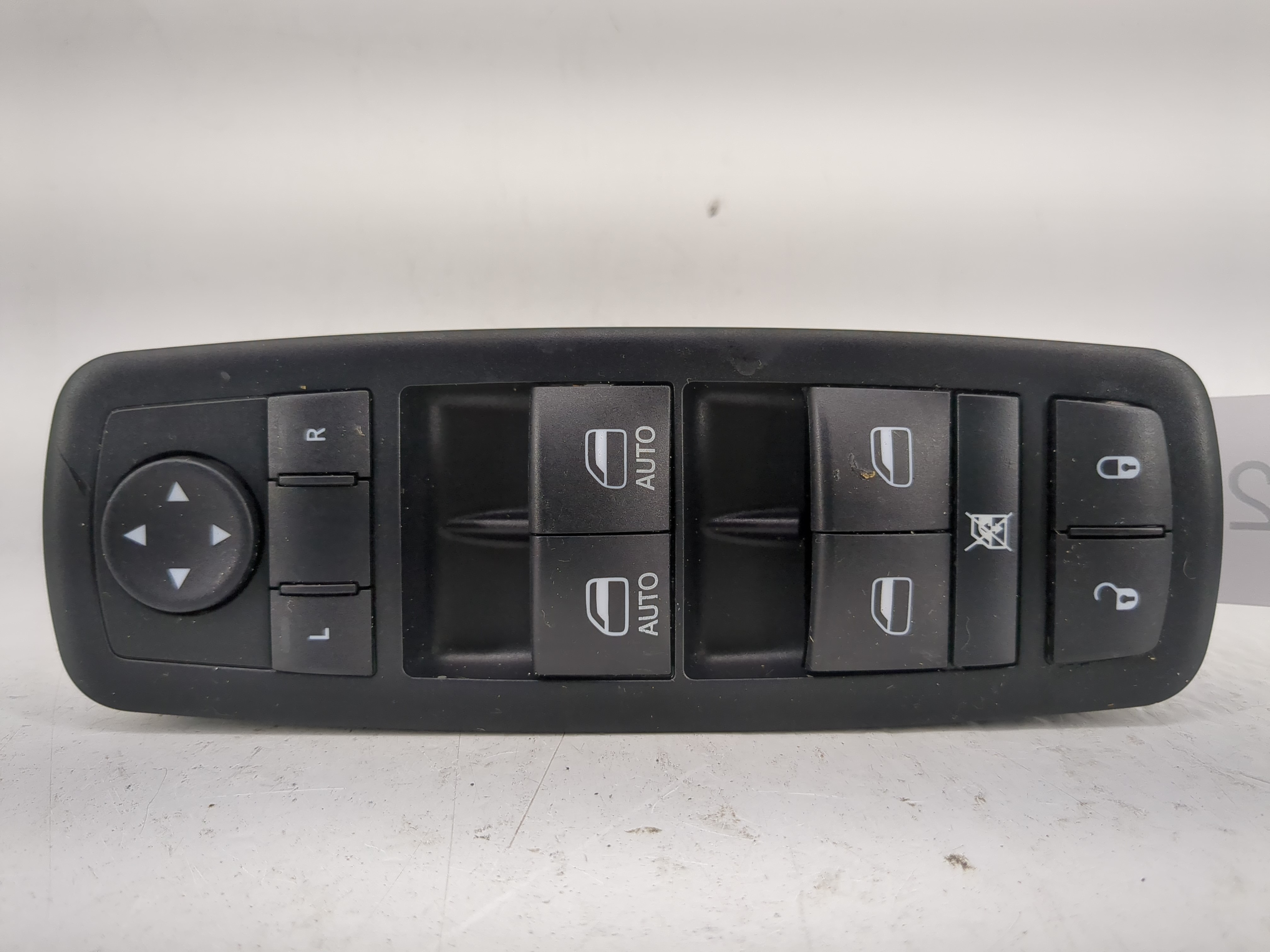 2014 Jeep Grand Cherokee Driver Left Door Master Power Window Switch 1202981 - Oemusedautoparts1.com