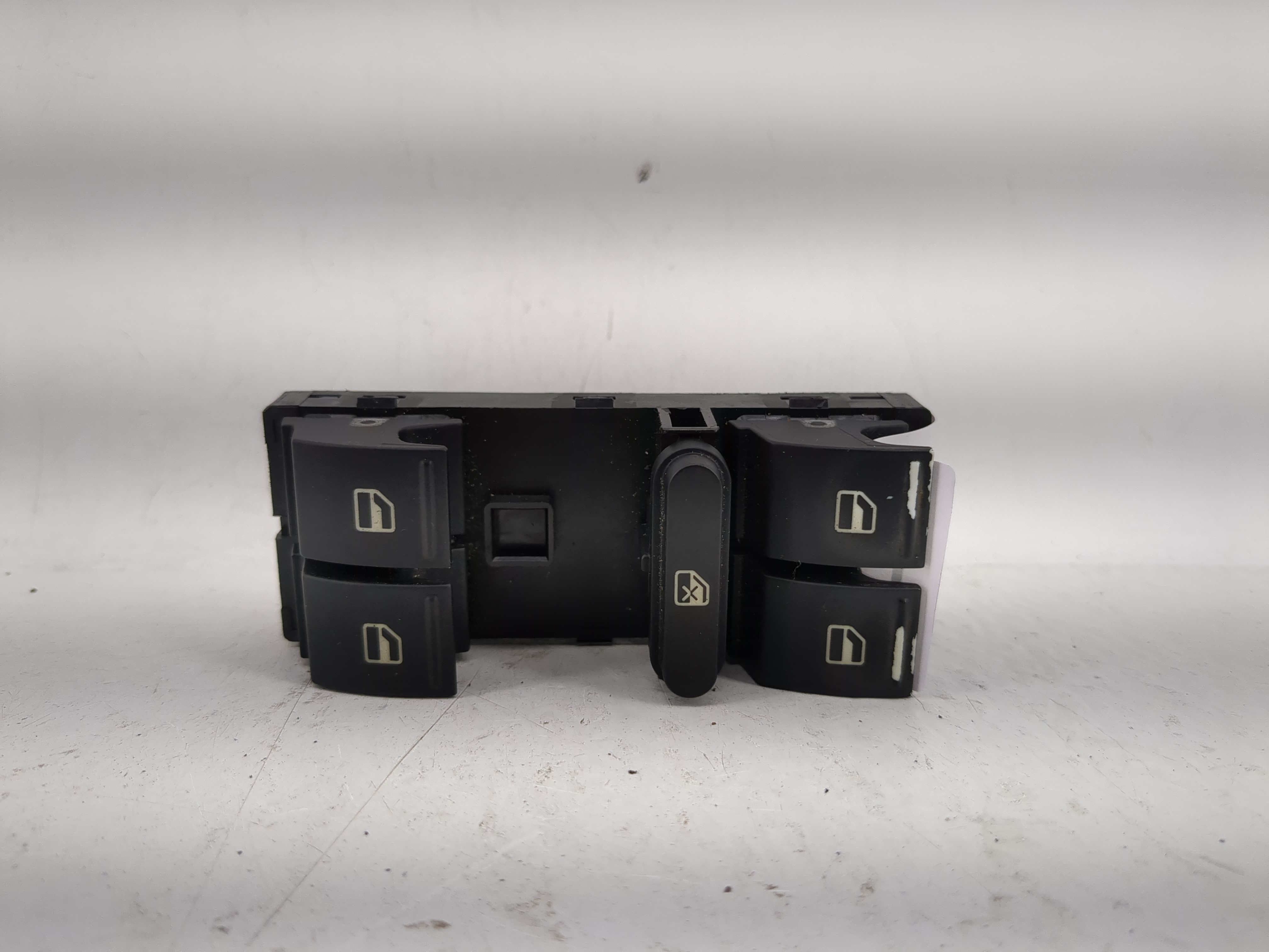 2005-2018 Volkswagen Jetta Driver Left Door Master Power Window Switch 1202995 - Oemusedautoparts1.com