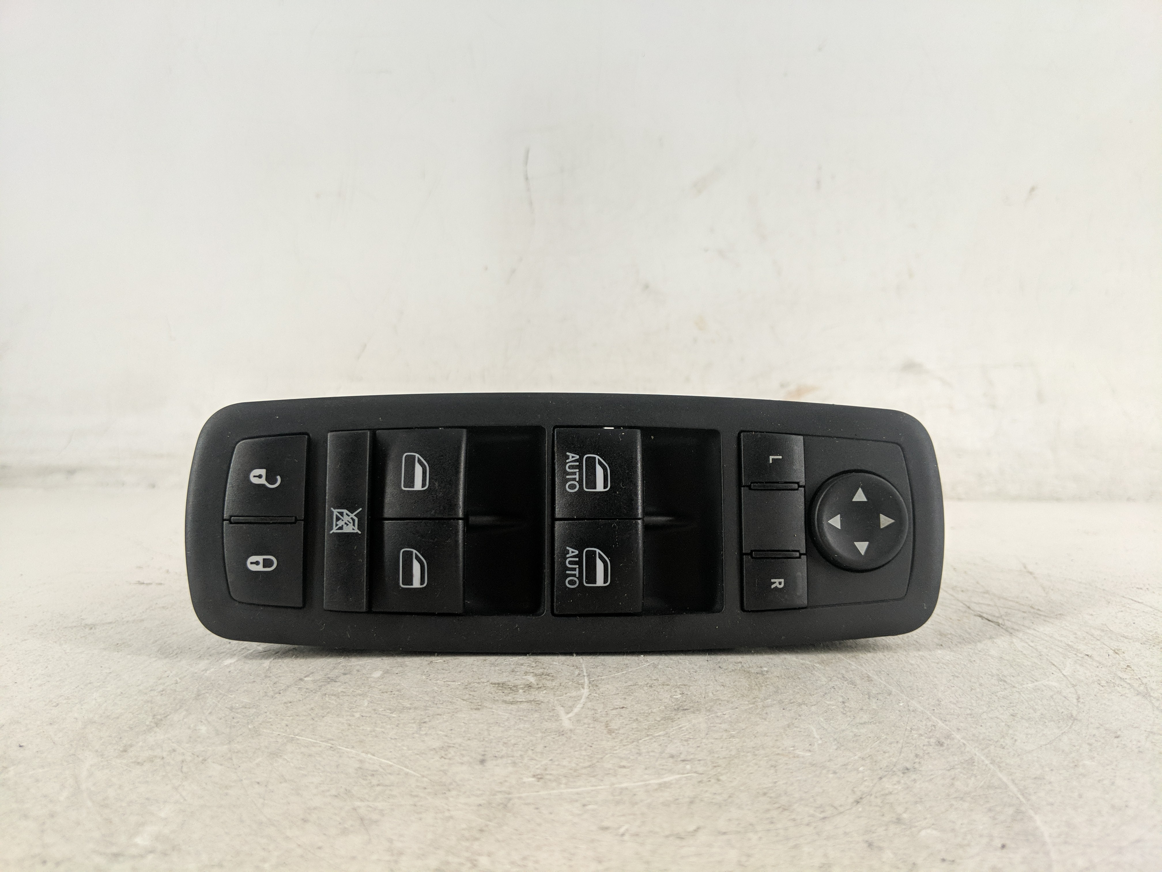 2017-2022 Jeep Cherokee Driver Left Door Master Power Window Switch 1203058 - Oemusedautoparts1.com