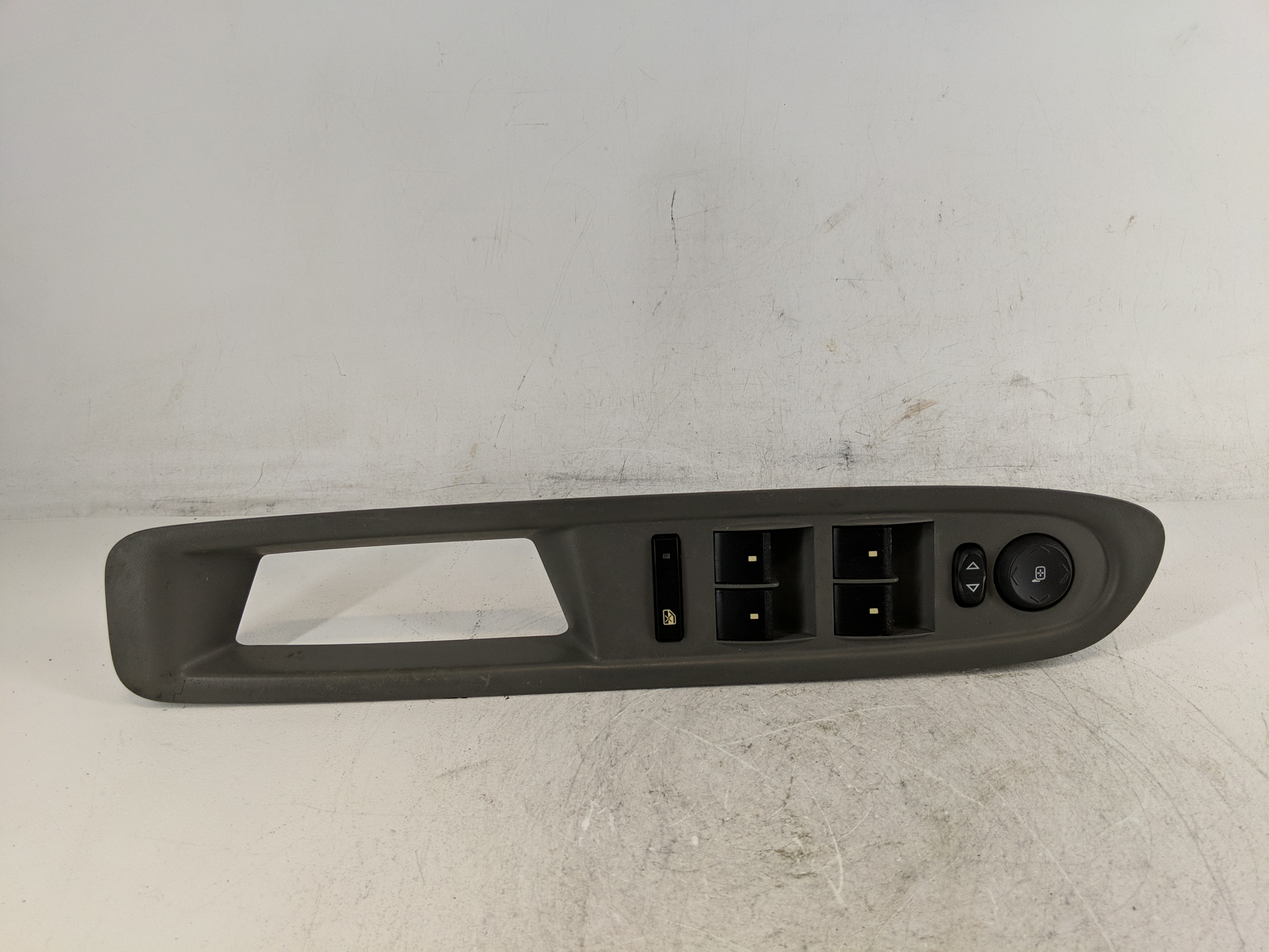 Picture of 2013 Chevrolet Traverse Driver Left Door Master Power Window Switch 1203103