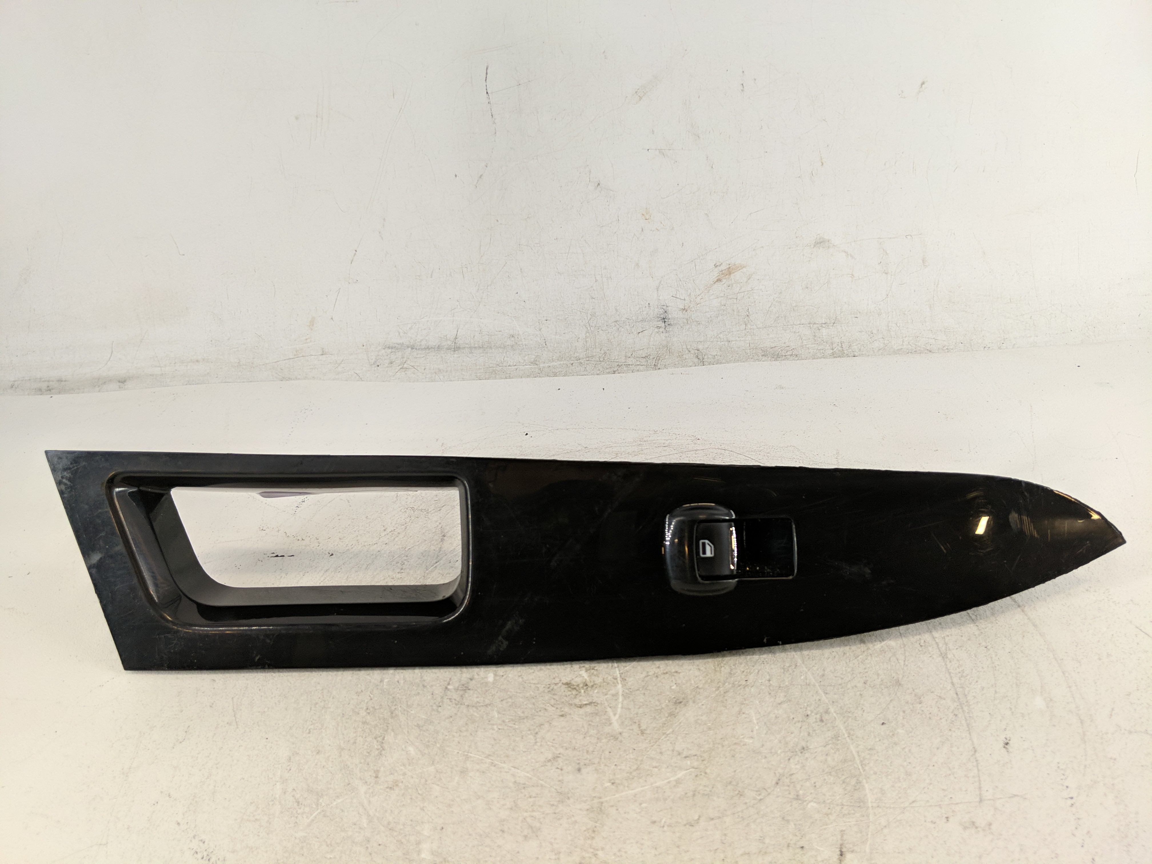 Picture of 2013-2020 Ford Fusion Driver Left Door Master Power Window Switch 1203104