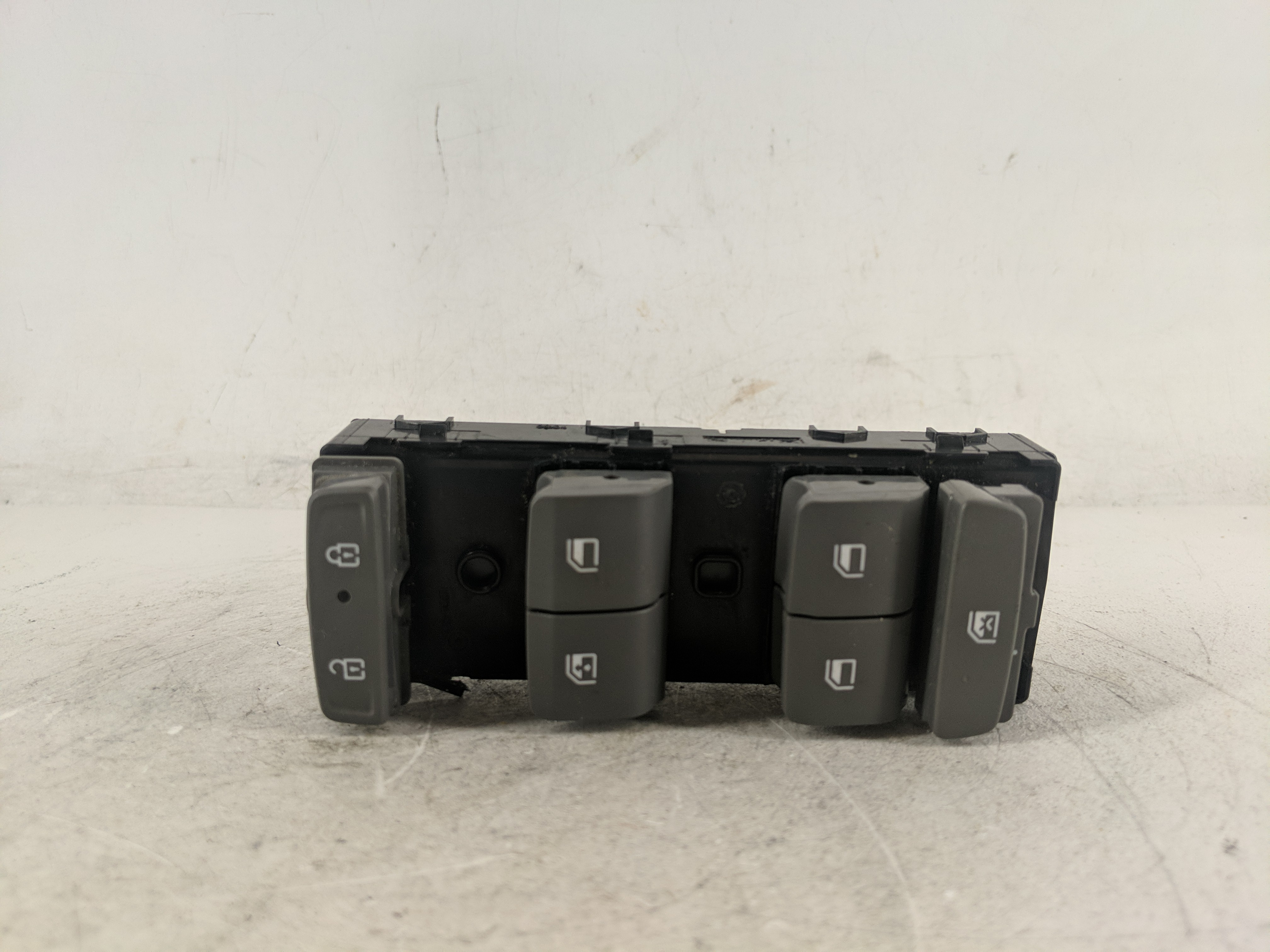 2021-2022 Hyundai Elantra Driver Left Door Master Power Window Switch 1203147 - Oemusedautoparts1.com