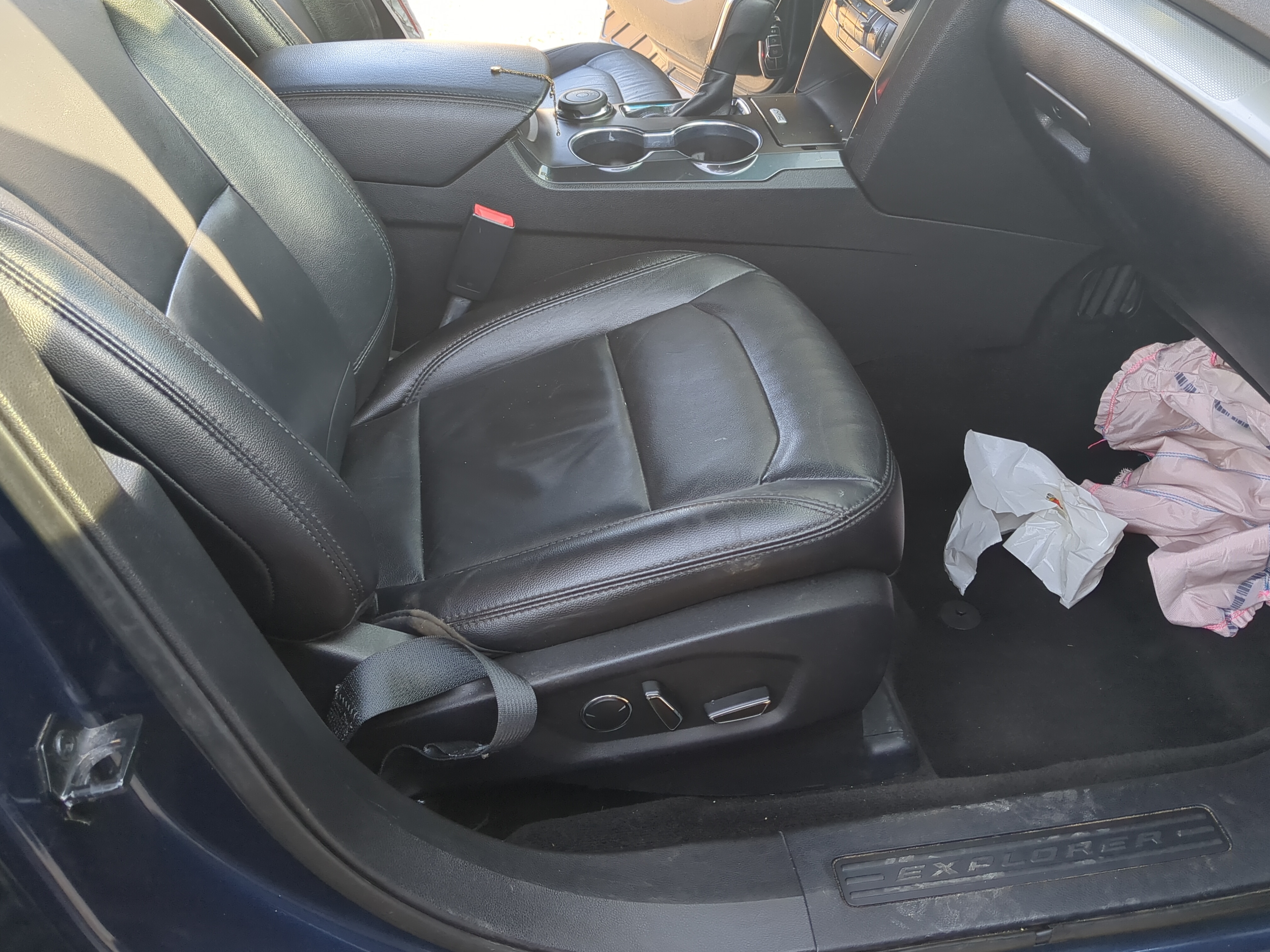 Picture of 2017 Ford Explorer Passenger Front Seat Oem 1203230