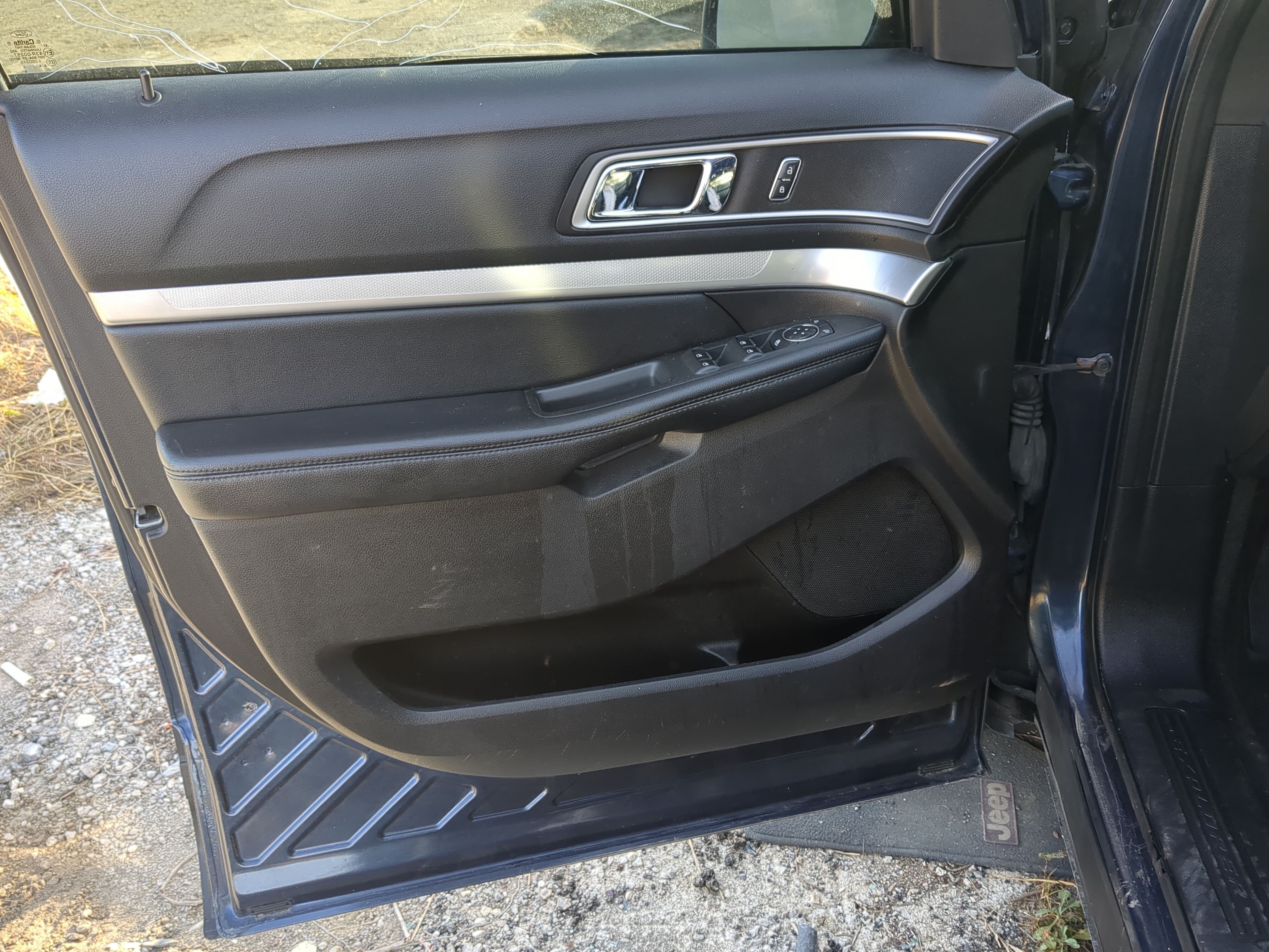 Picture of 2017 Ford Explorer Front Left Driver Interior Door Panel Trim 1203361