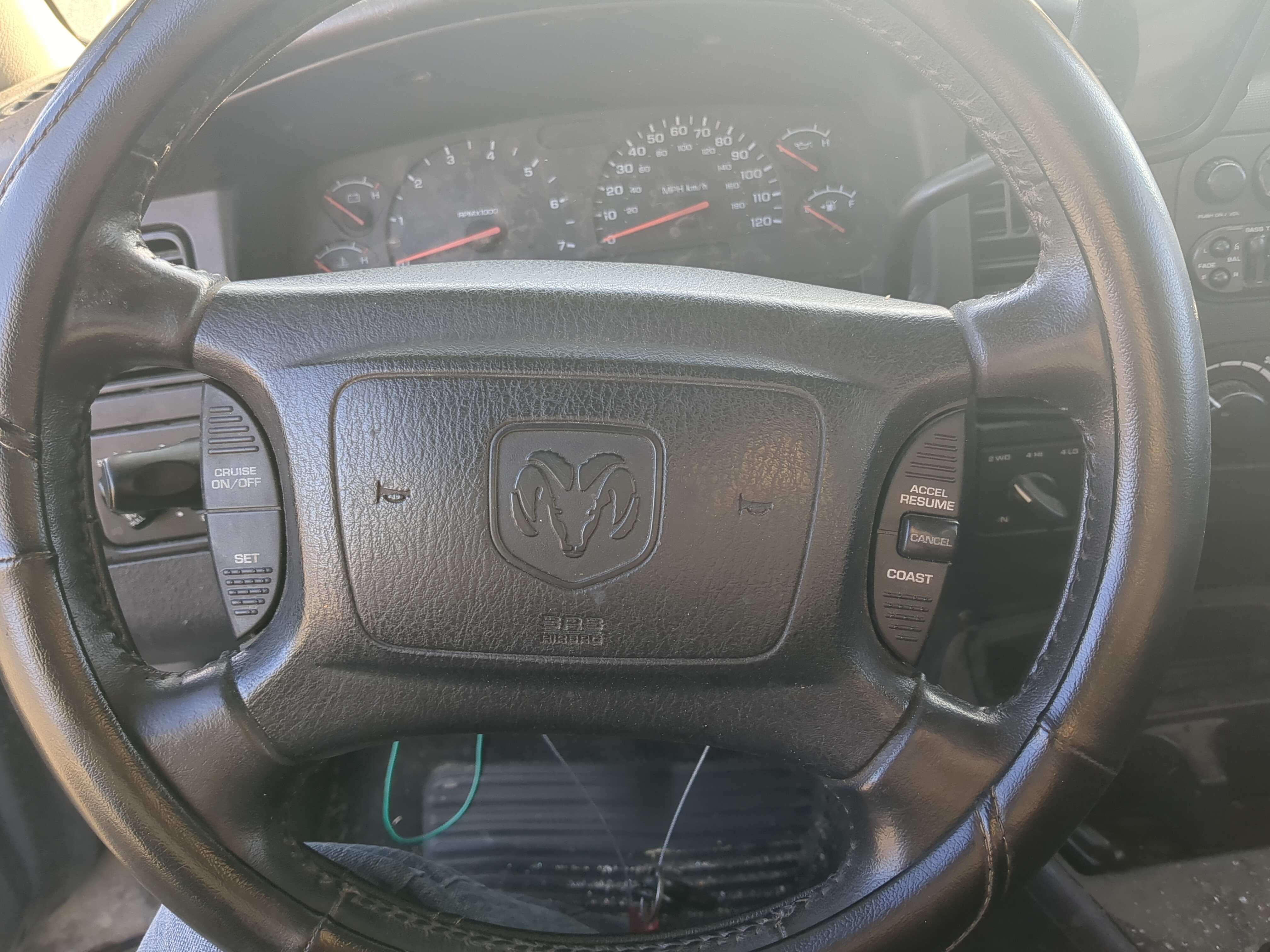 2002-2004 Dodge Dakota Air Bag Driver Left Steering Wheel Mounted 1203419 - Oemusedautoparts1.com