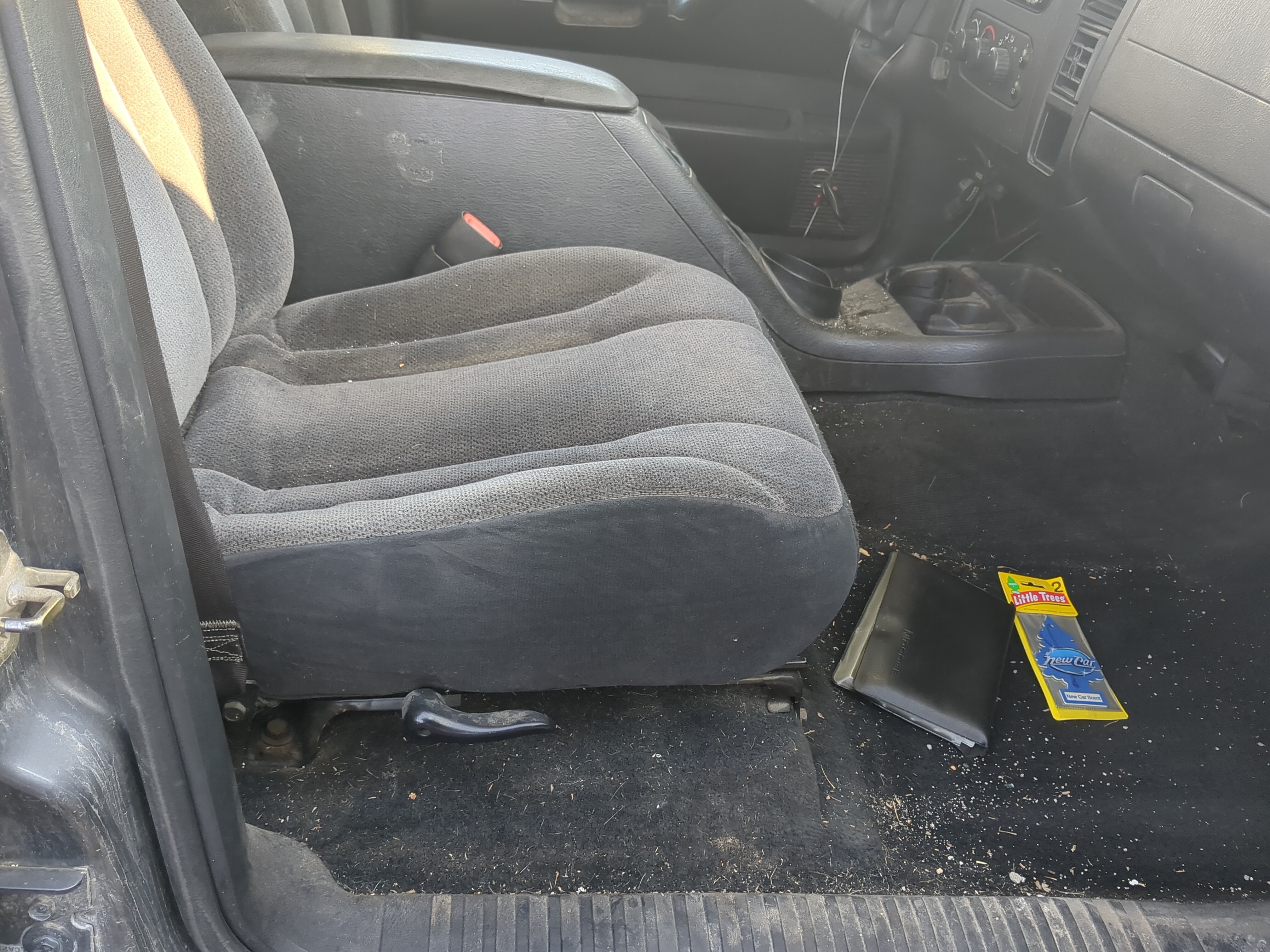 Picture of 2000-2004 Dodge Dakota Passenger Front Seat Oem 1203476