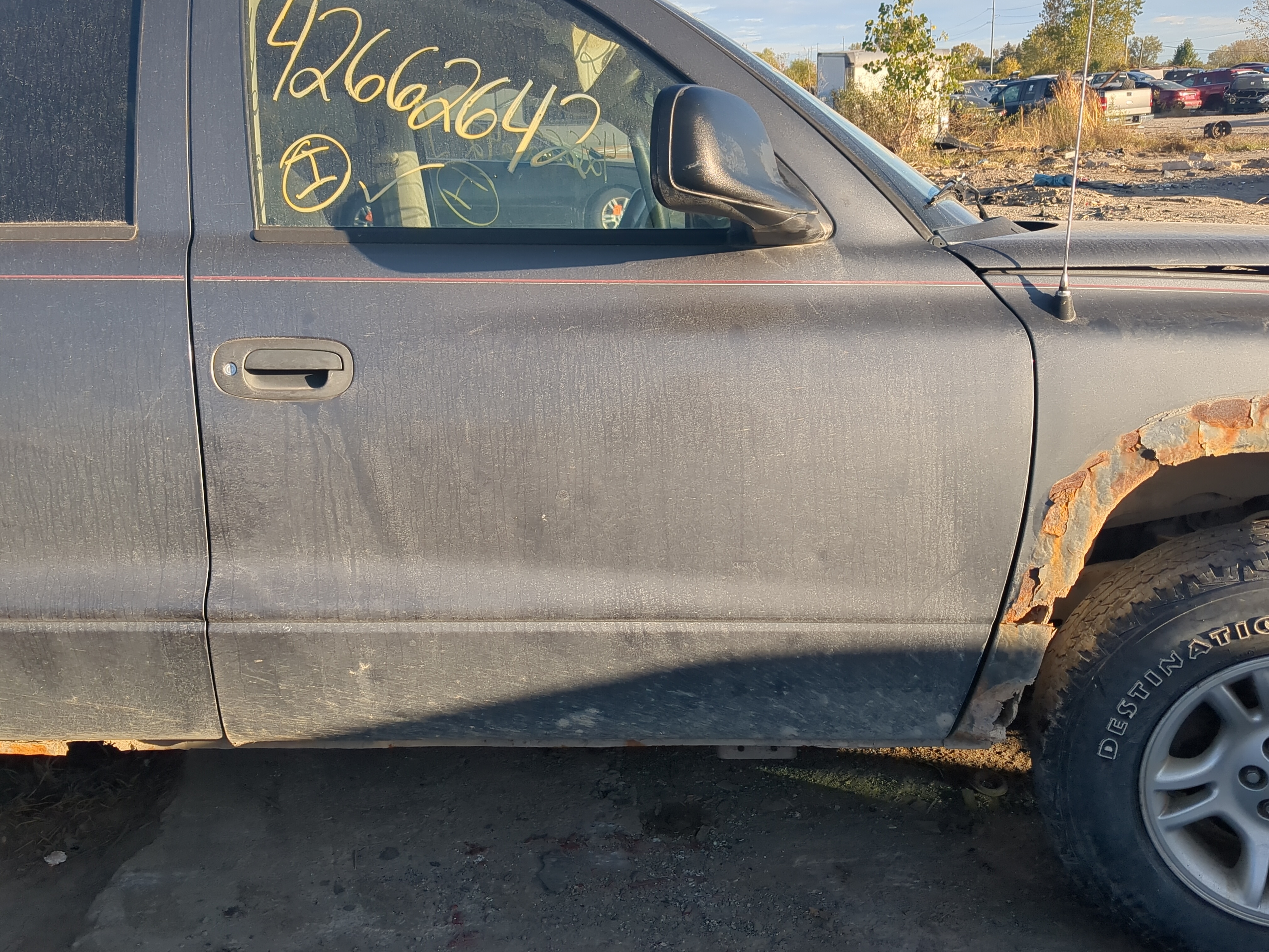 2000-2004 Dodge Dakota Passenger Front Door Oem 1203486 - Oemusedautoparts1.com