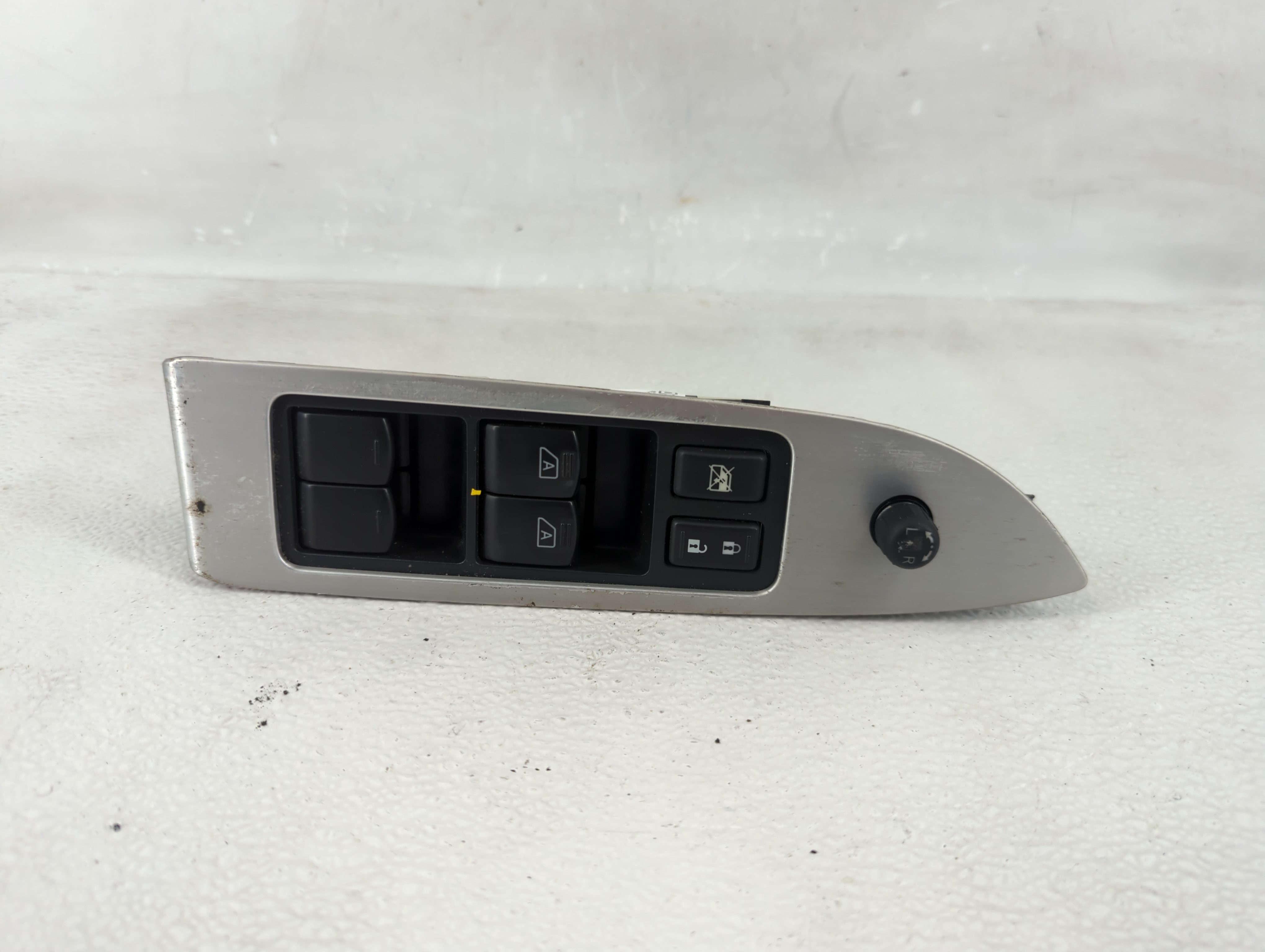 Picture of 2009-2014 Nissan Murano Driver Left Door Master Power Window Switch 1203518