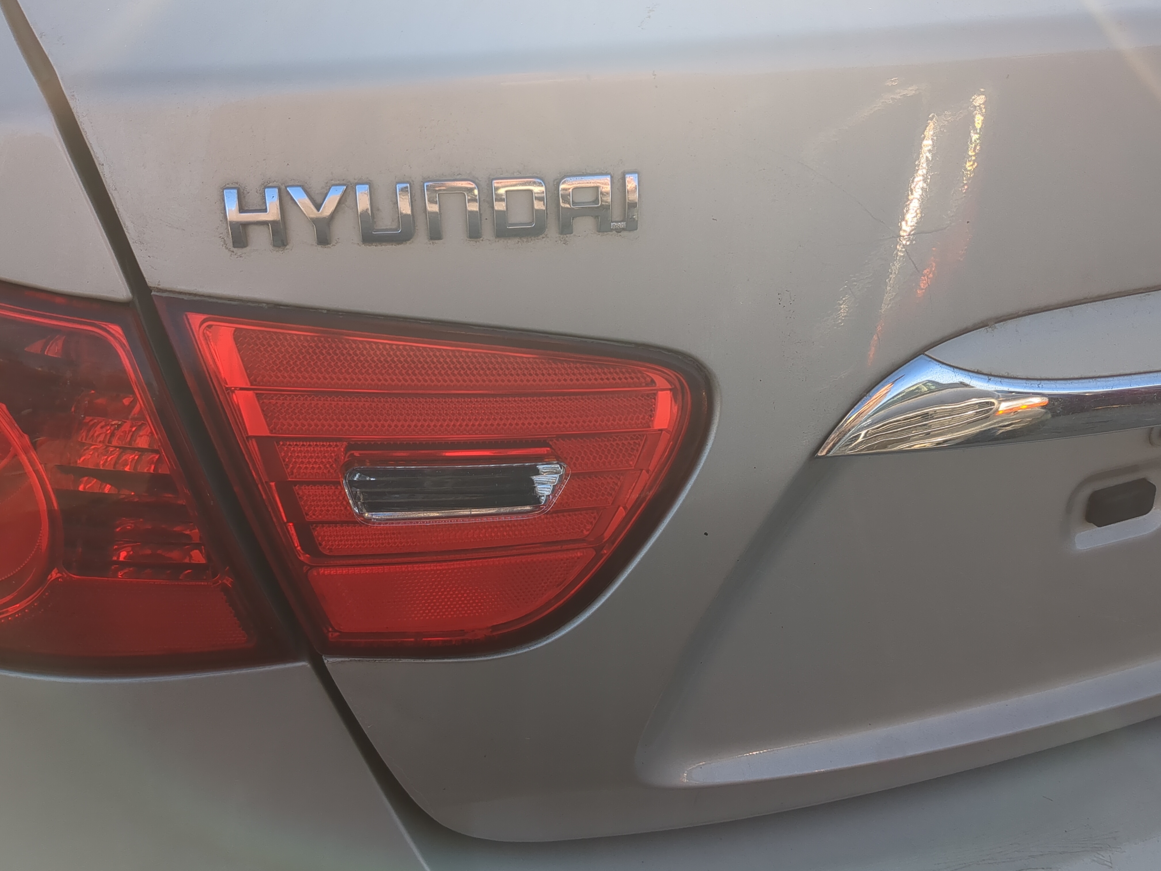 Picture of Tail Lights 2010 HYUNDAI ELANTRA