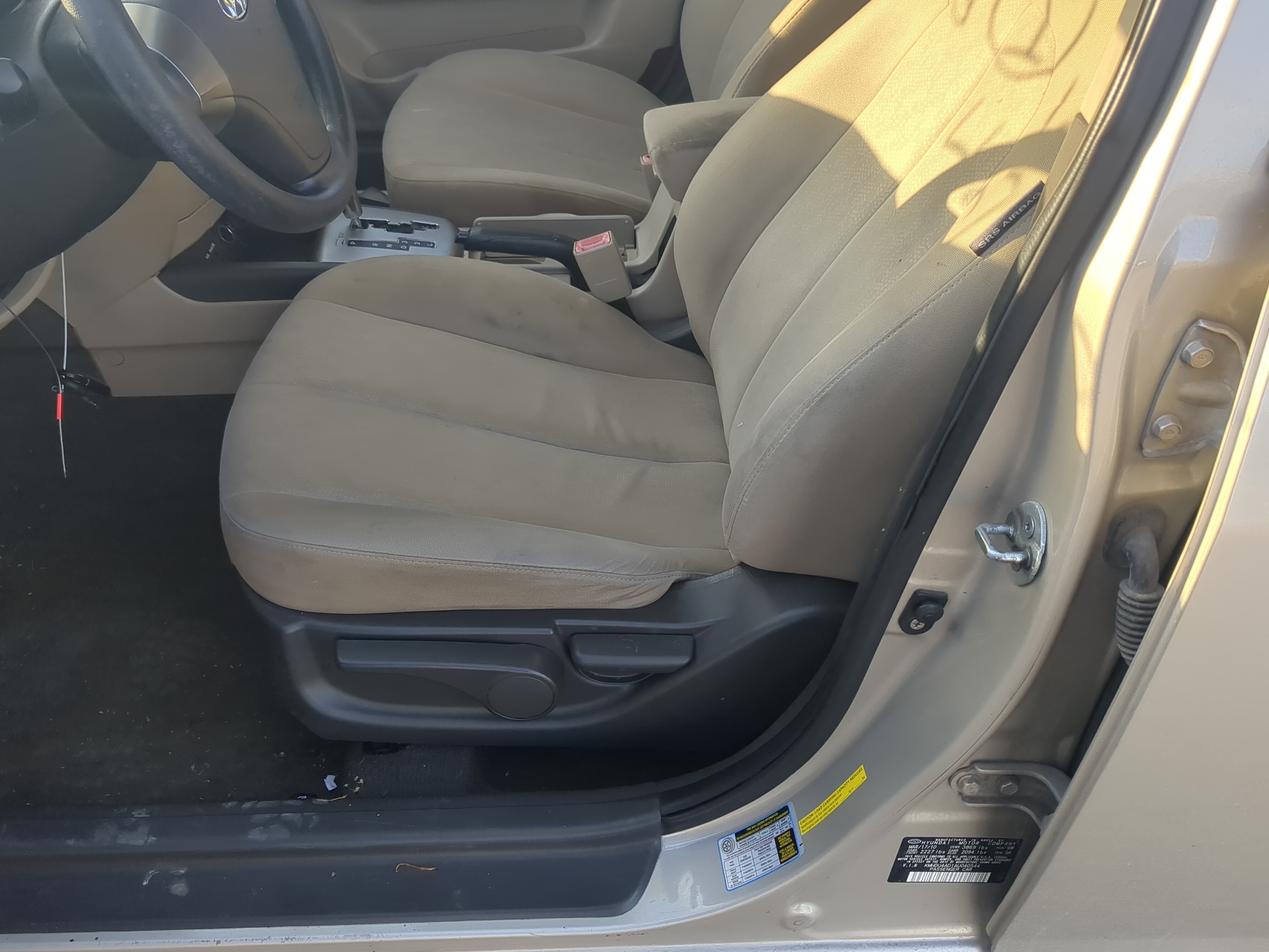 Picture of 2007-2010 Hyundai Elantra Driver Front Seat Oem 1203689