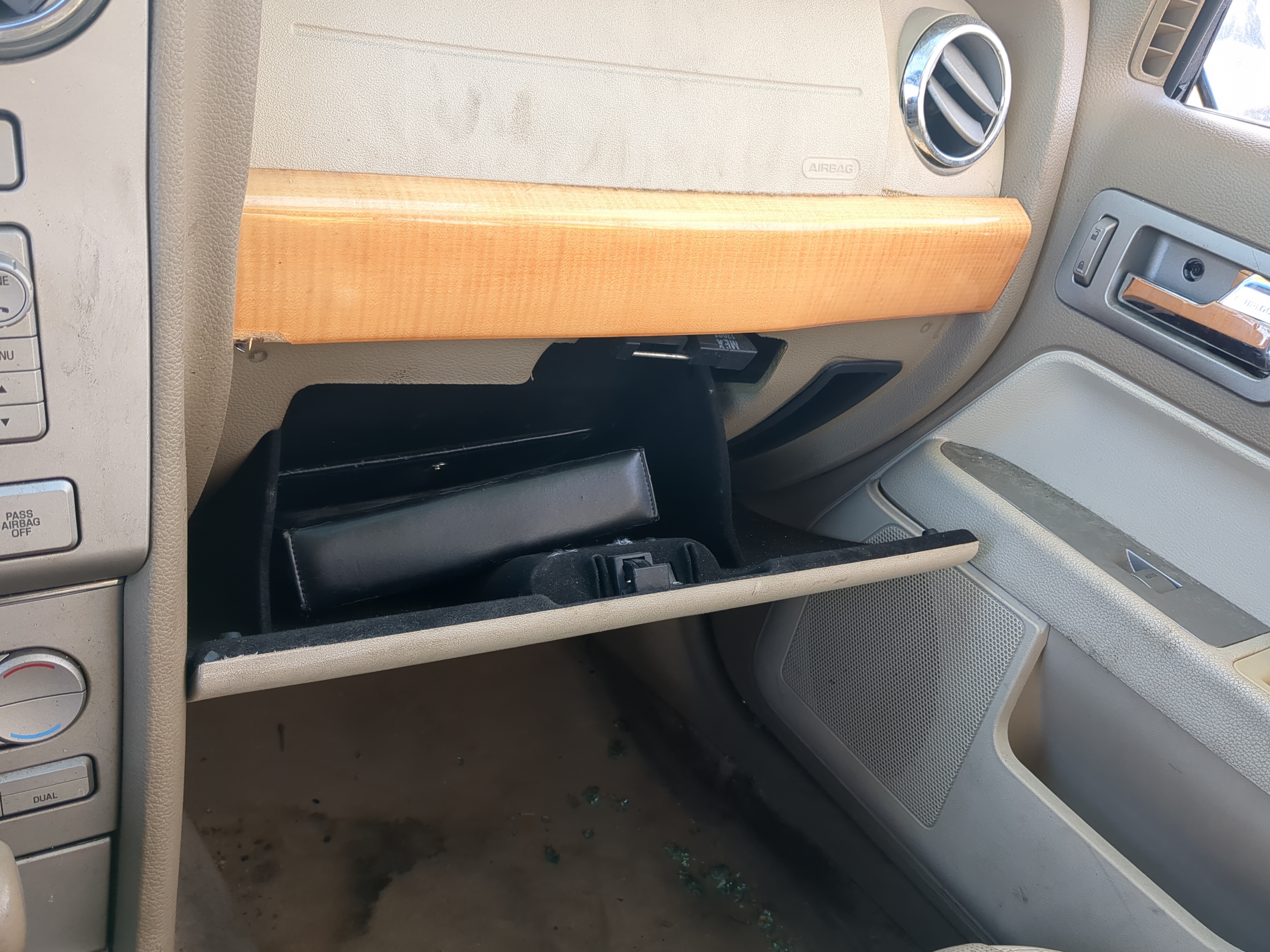 2007 Lincoln Mkz Passenger Glove Box Door Storage Compartment 1203828 - Oemusedautoparts1.com