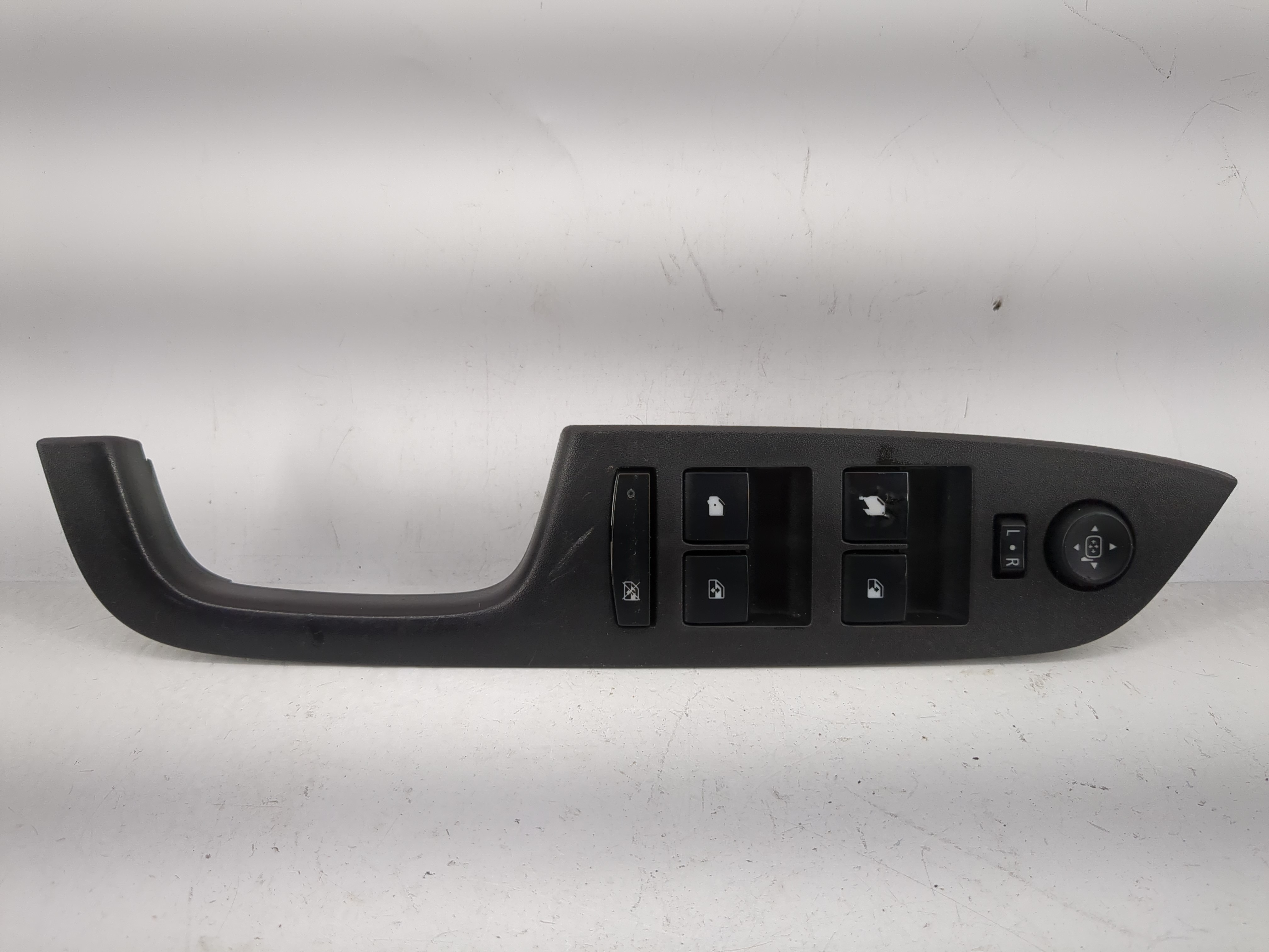 2010-2017 Chevrolet Equinox Driver Left Door Master Power Window Switch 1203878 - Oemusedautoparts1.com