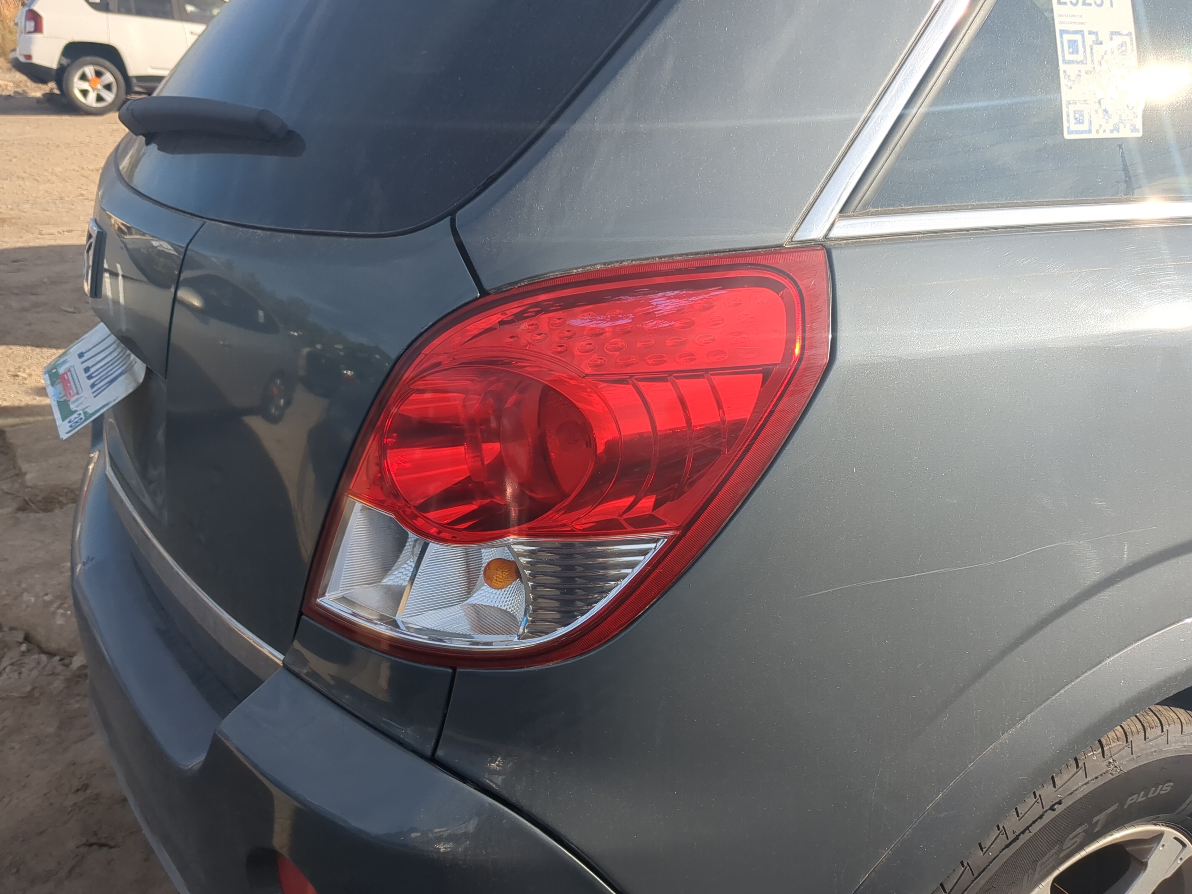 Picture of 2008-2010 Saturn Vue Passenger Right Side Tail Light Taillight Oem 1203916